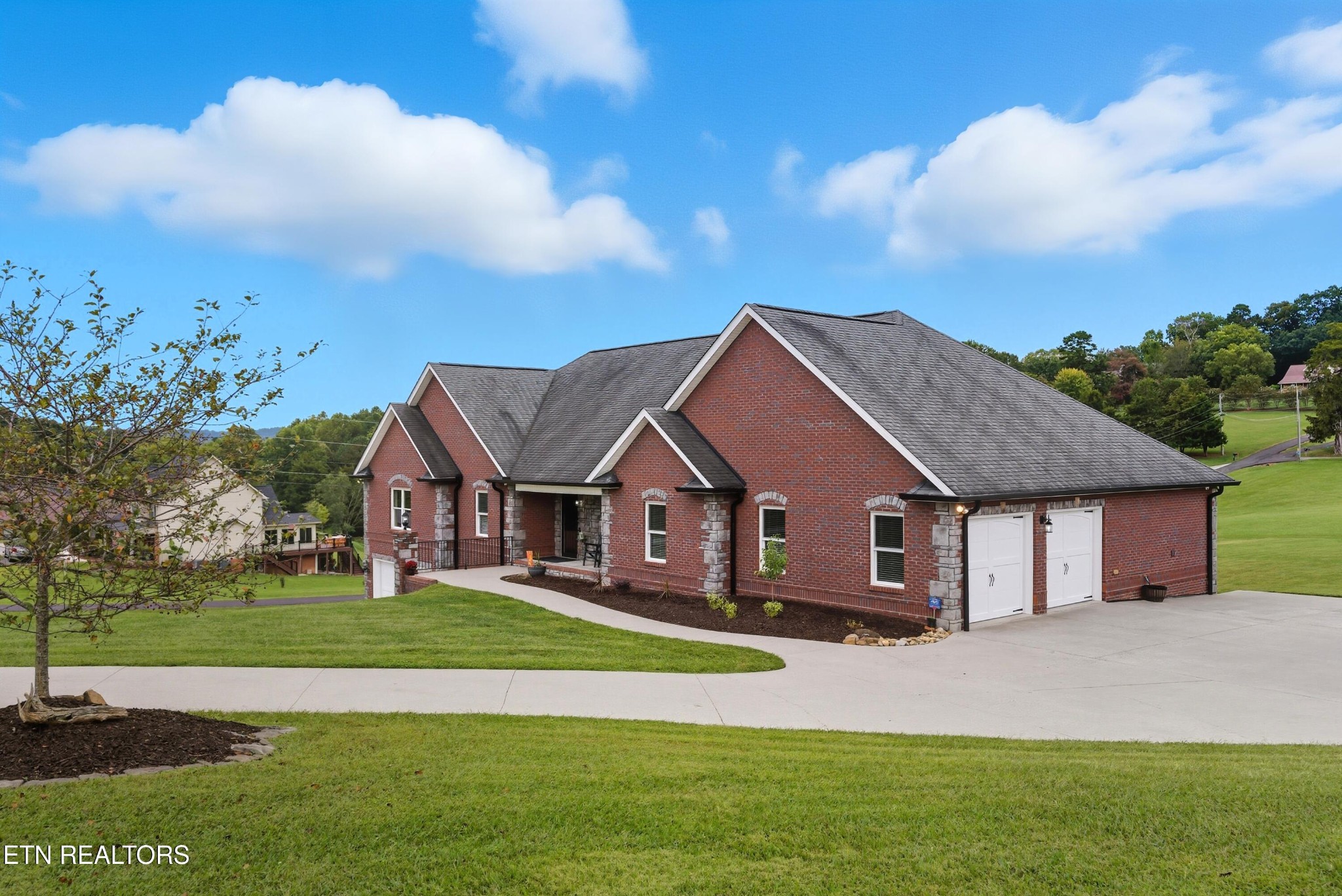 8261 Greenwell Rd