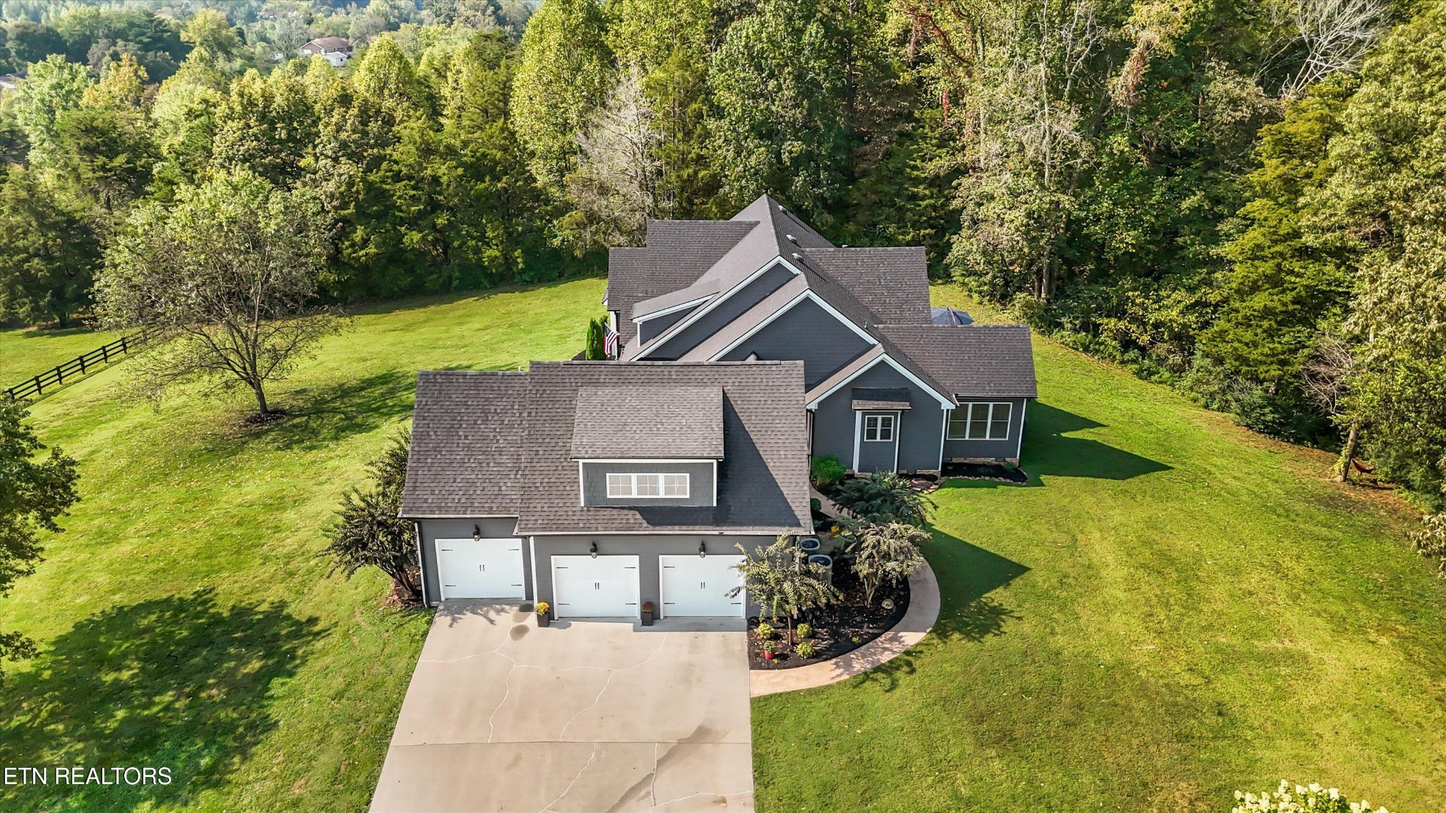 7876 Hines Valley Rd