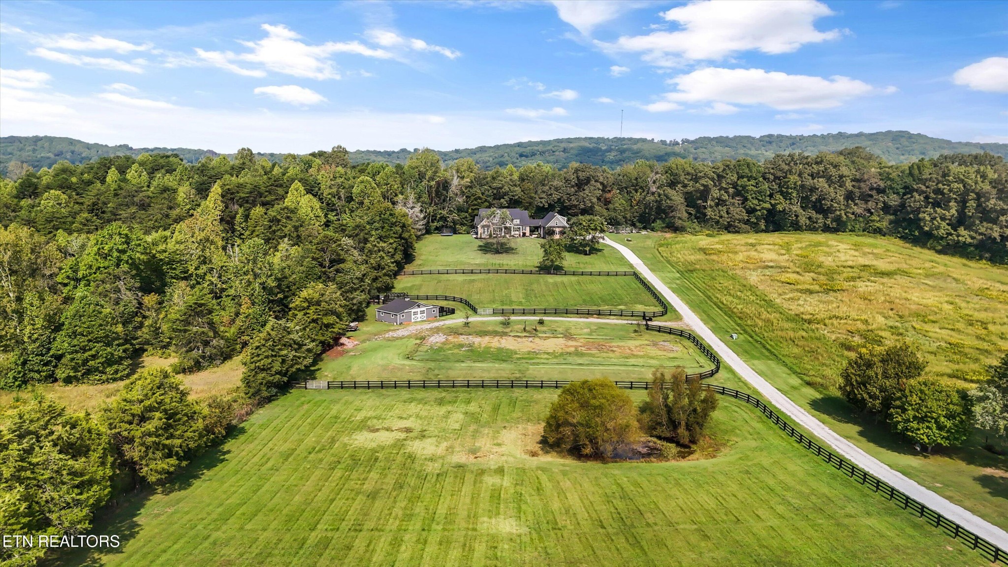 7876 Hines Valley Rd