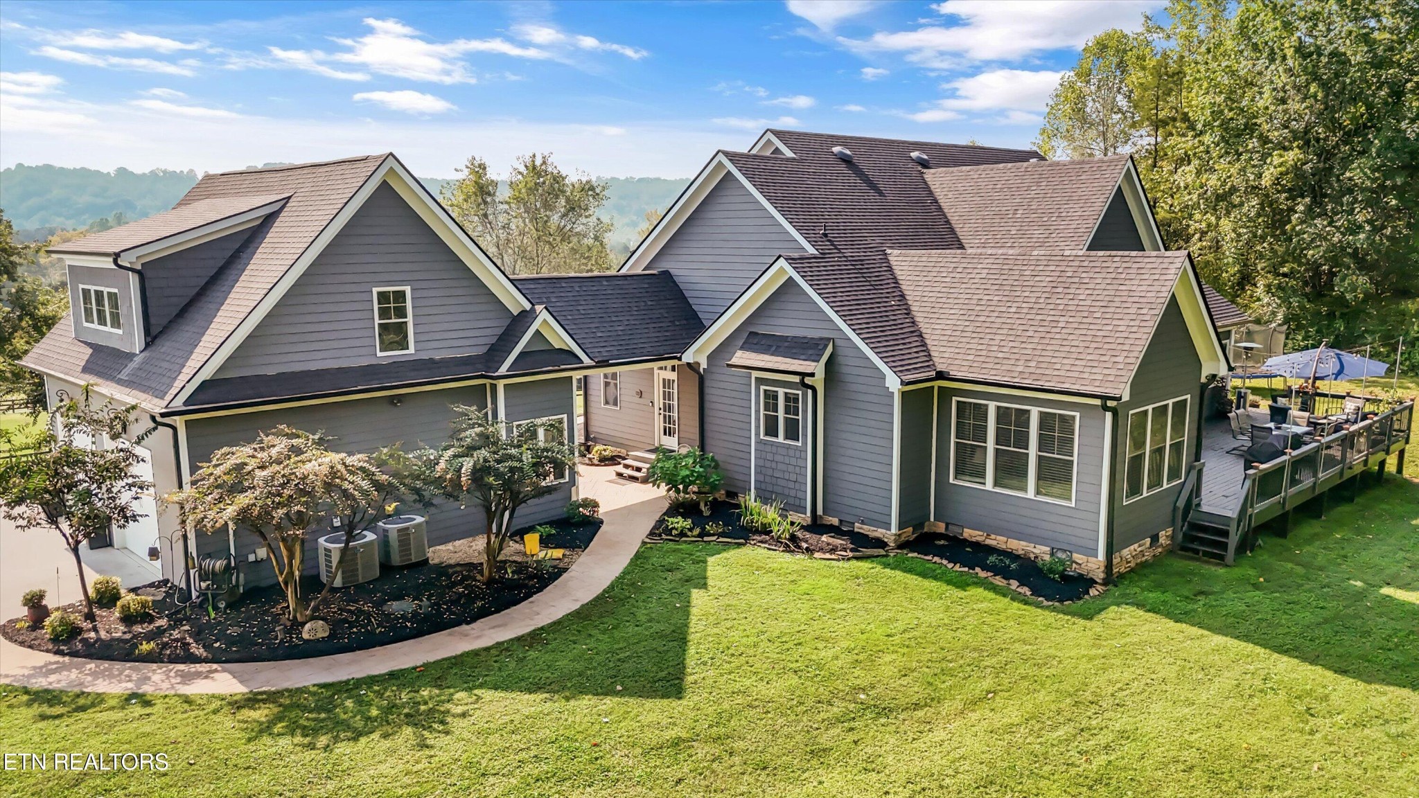 7876 Hines Valley Rd