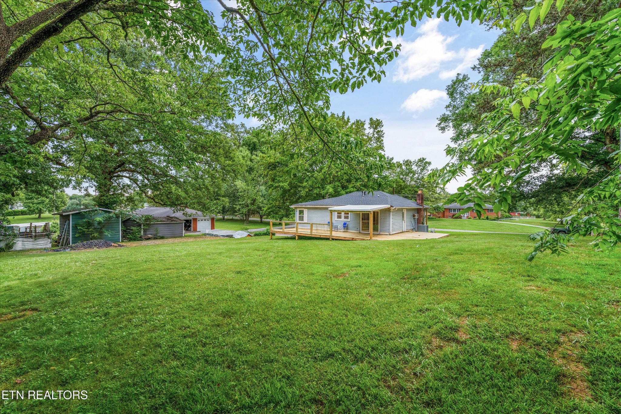 6623 Pine Grove Rd