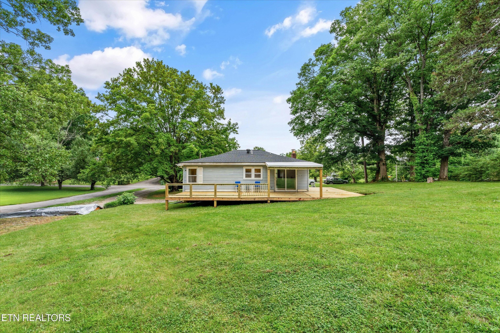6623 Pine Grove Rd