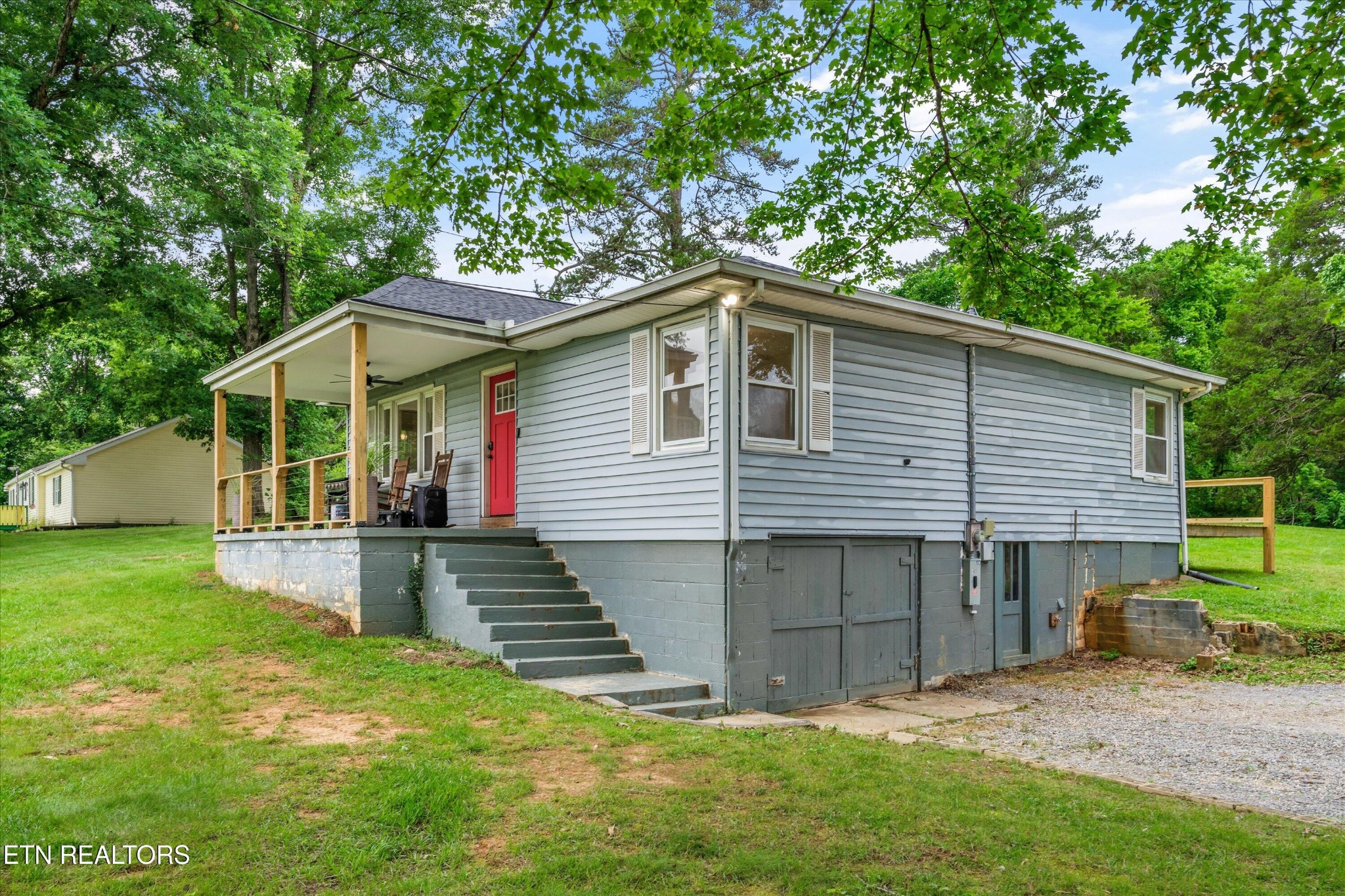 6623 Pine Grove Rd