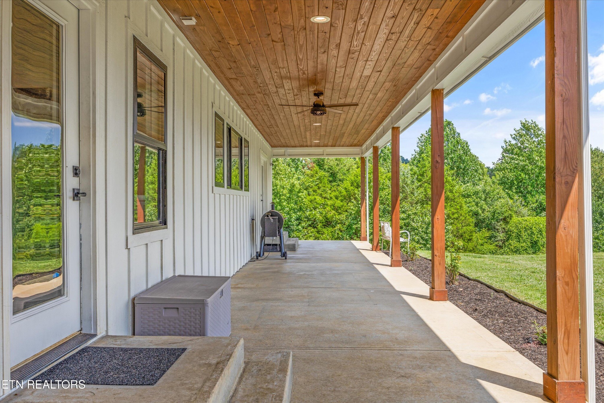 1109 Sands Rd