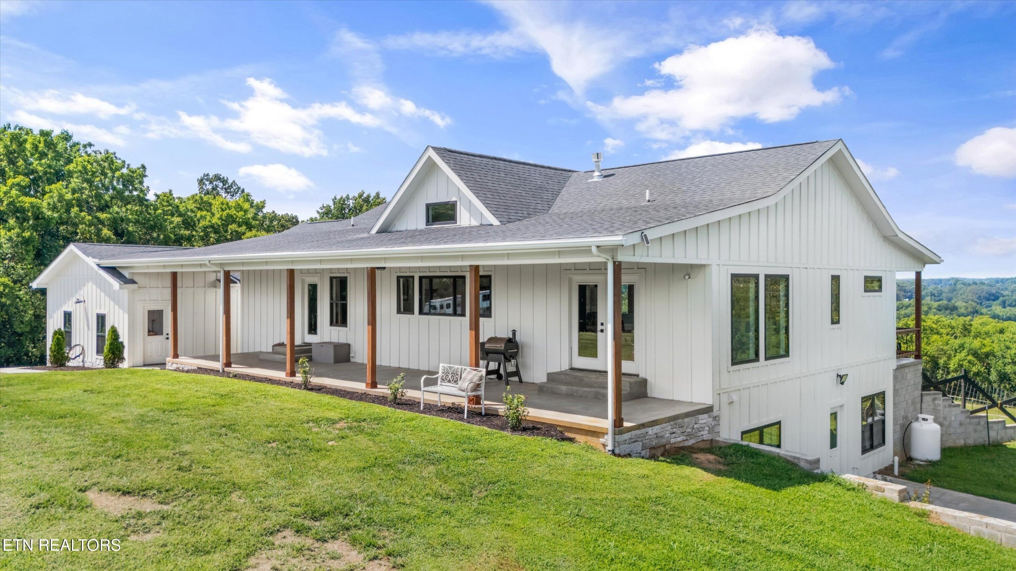 1109 Sands Rd