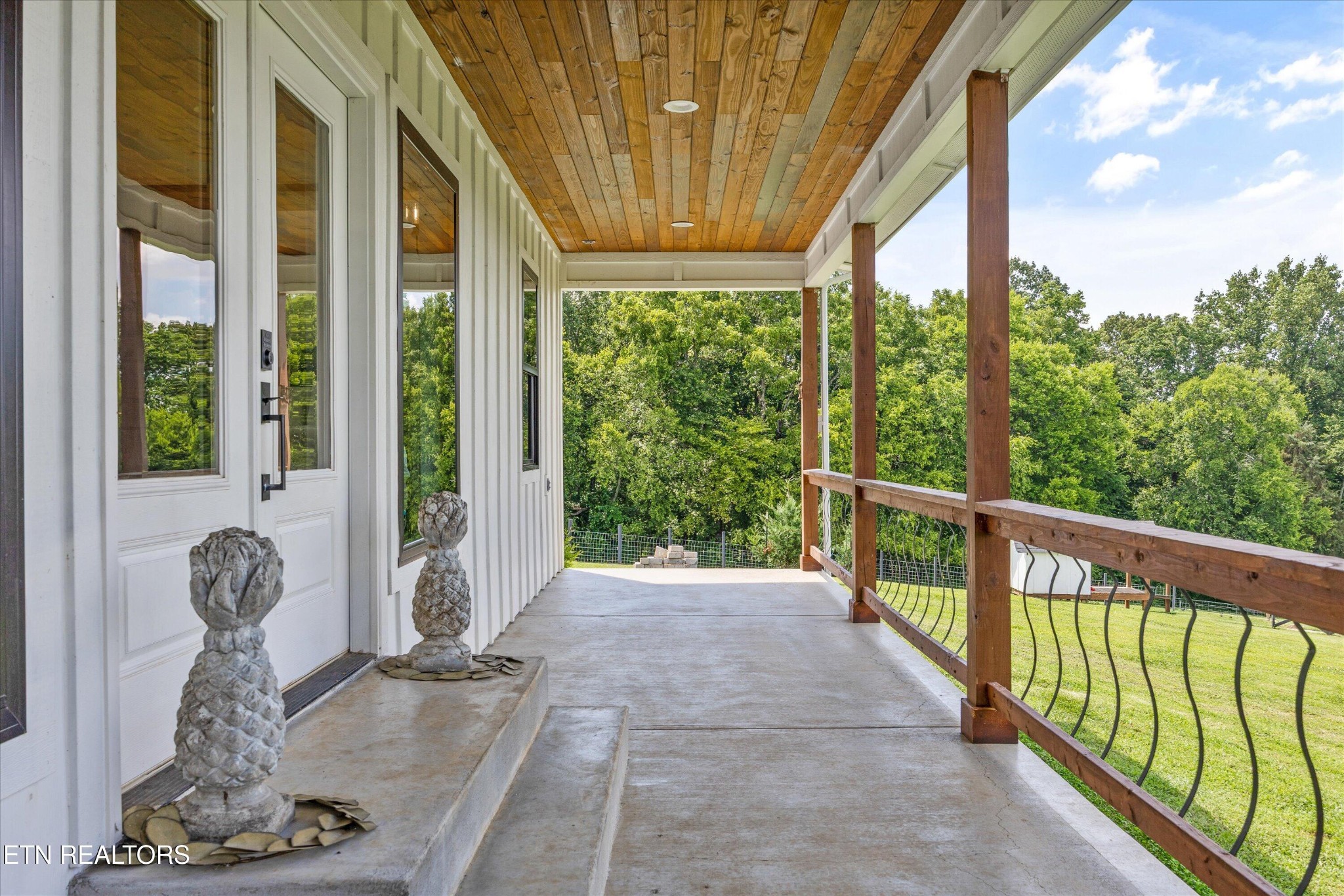 1109 Sands Rd
