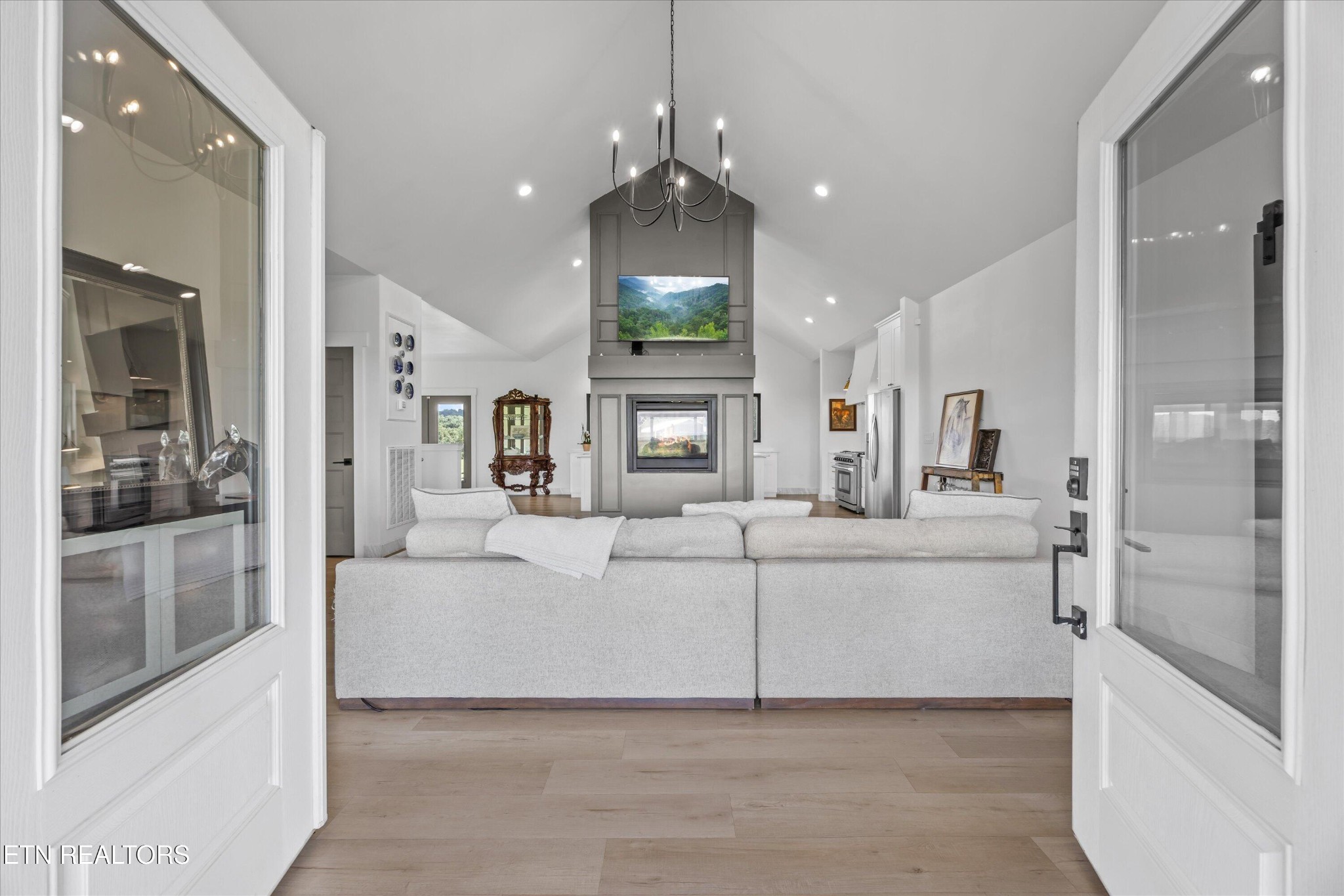 1109 Sands Rd