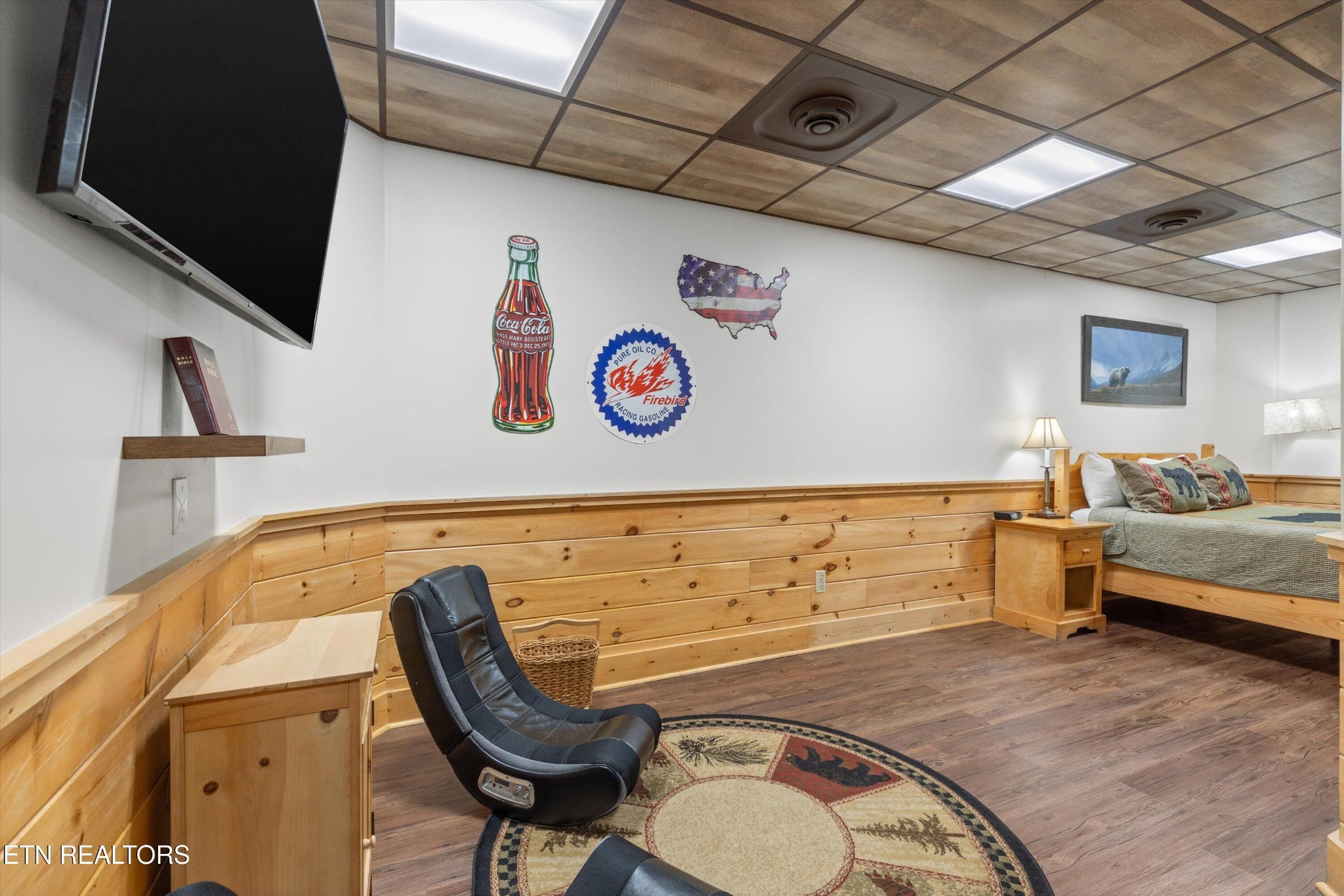 709 Grey Hawk Way