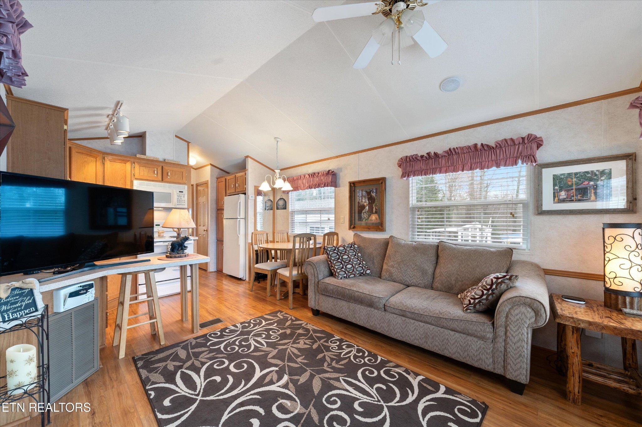5355 E Parkway Unit: 102