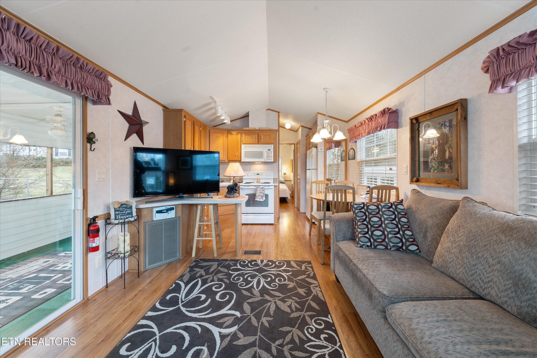5355 E Parkway Unit: 102