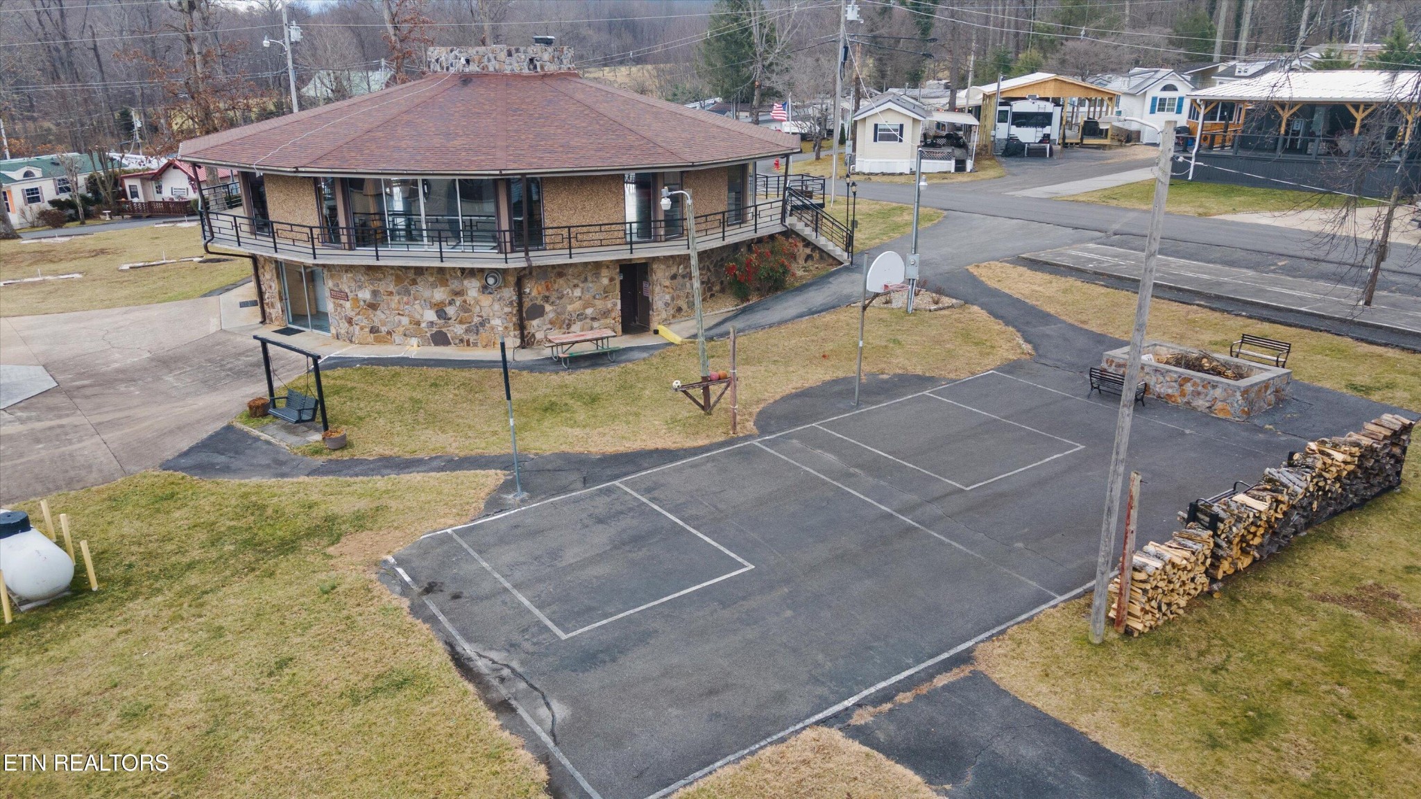 5355 E Parkway Unit: 102