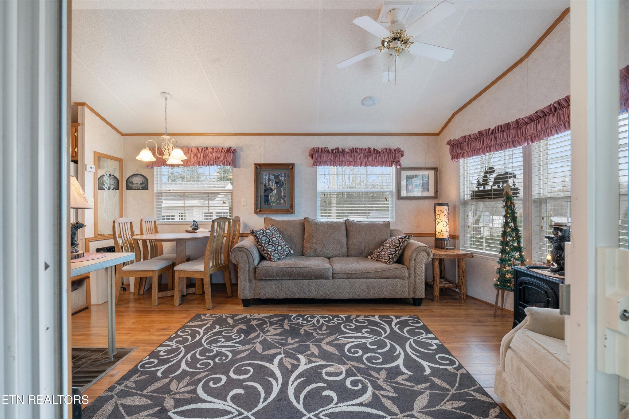 5355 E Parkway Unit: 102