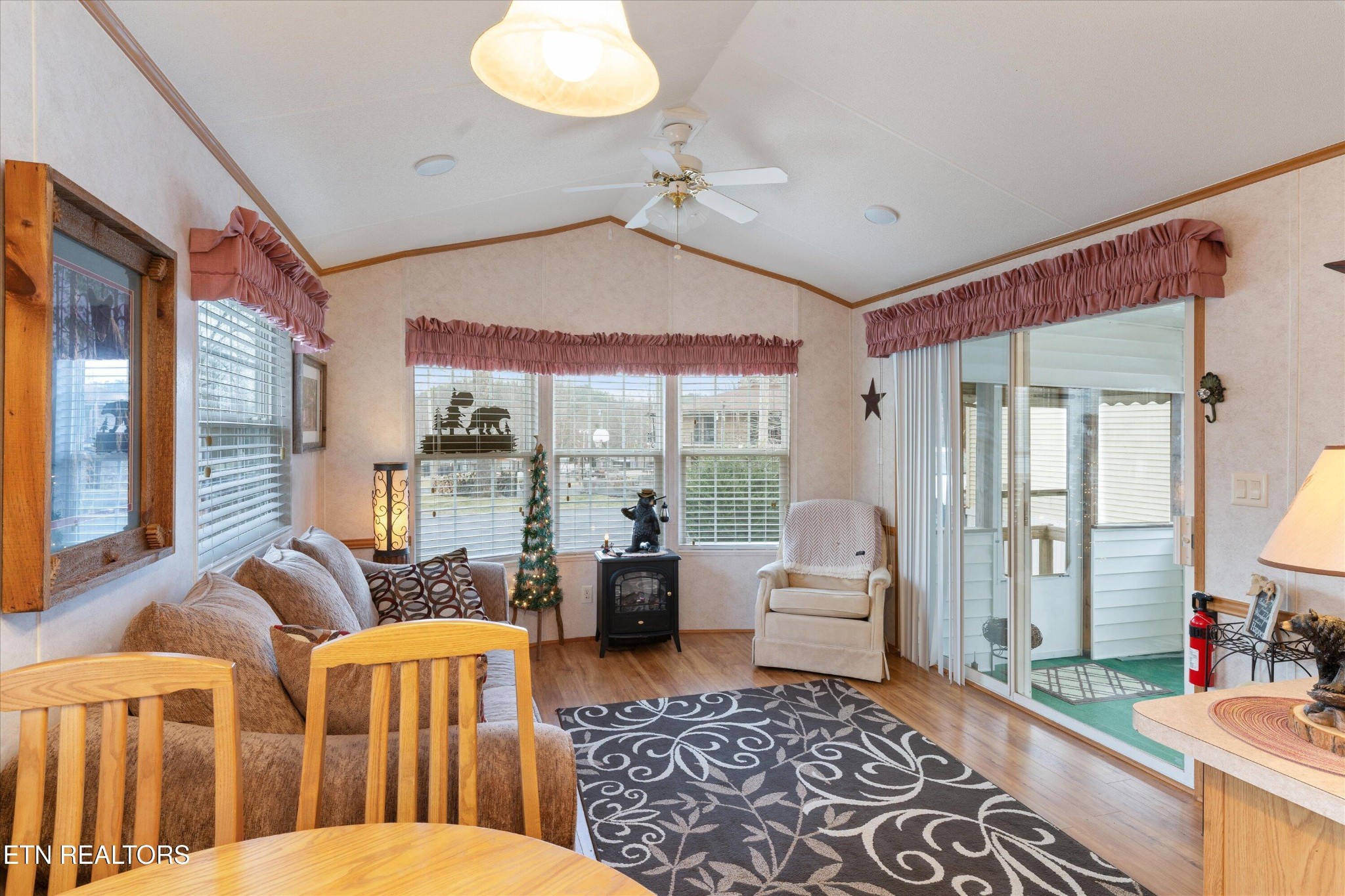 5355 E Parkway Unit: 102
