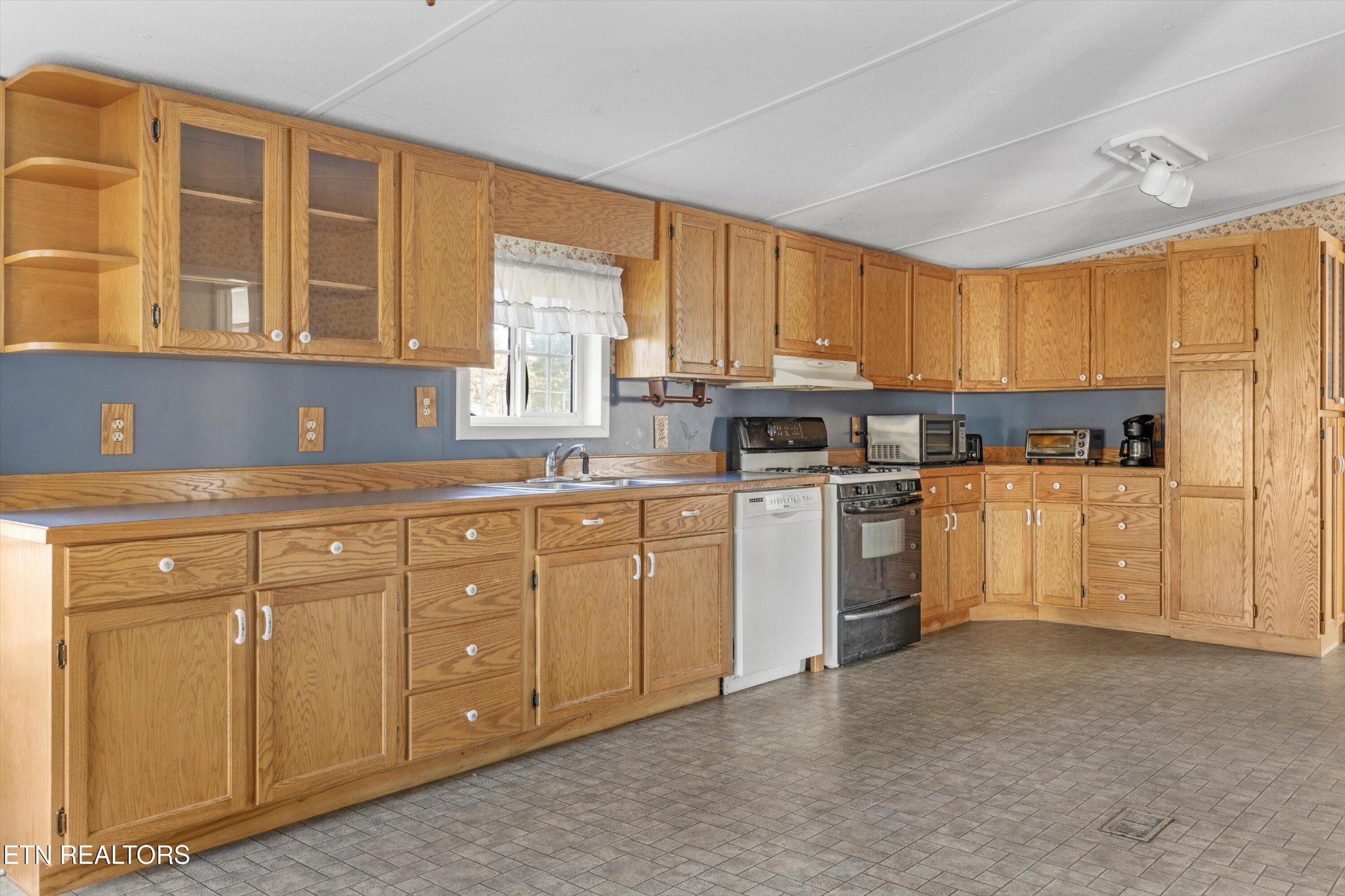 724 Debbie Drive