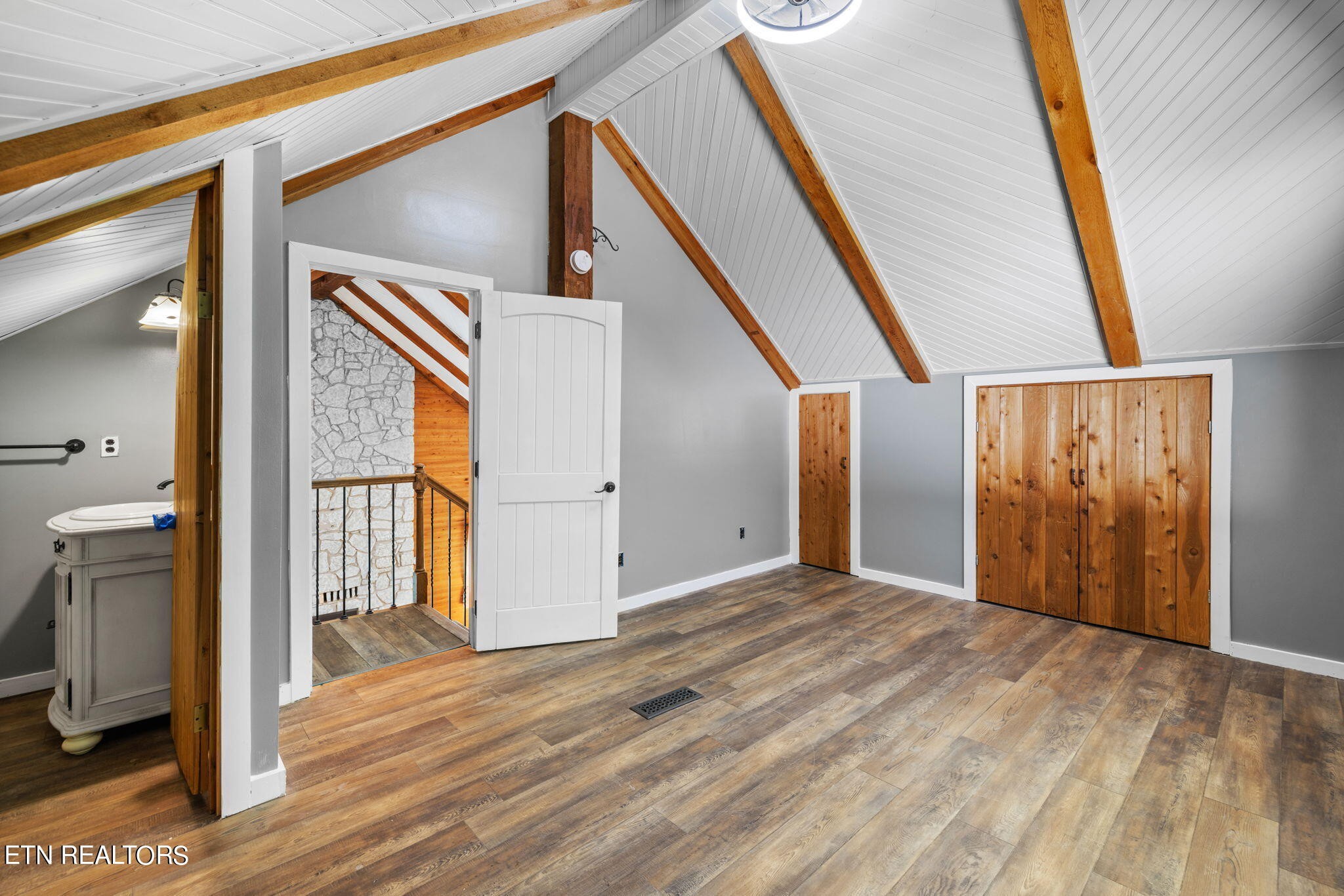 784 New Hope Loop