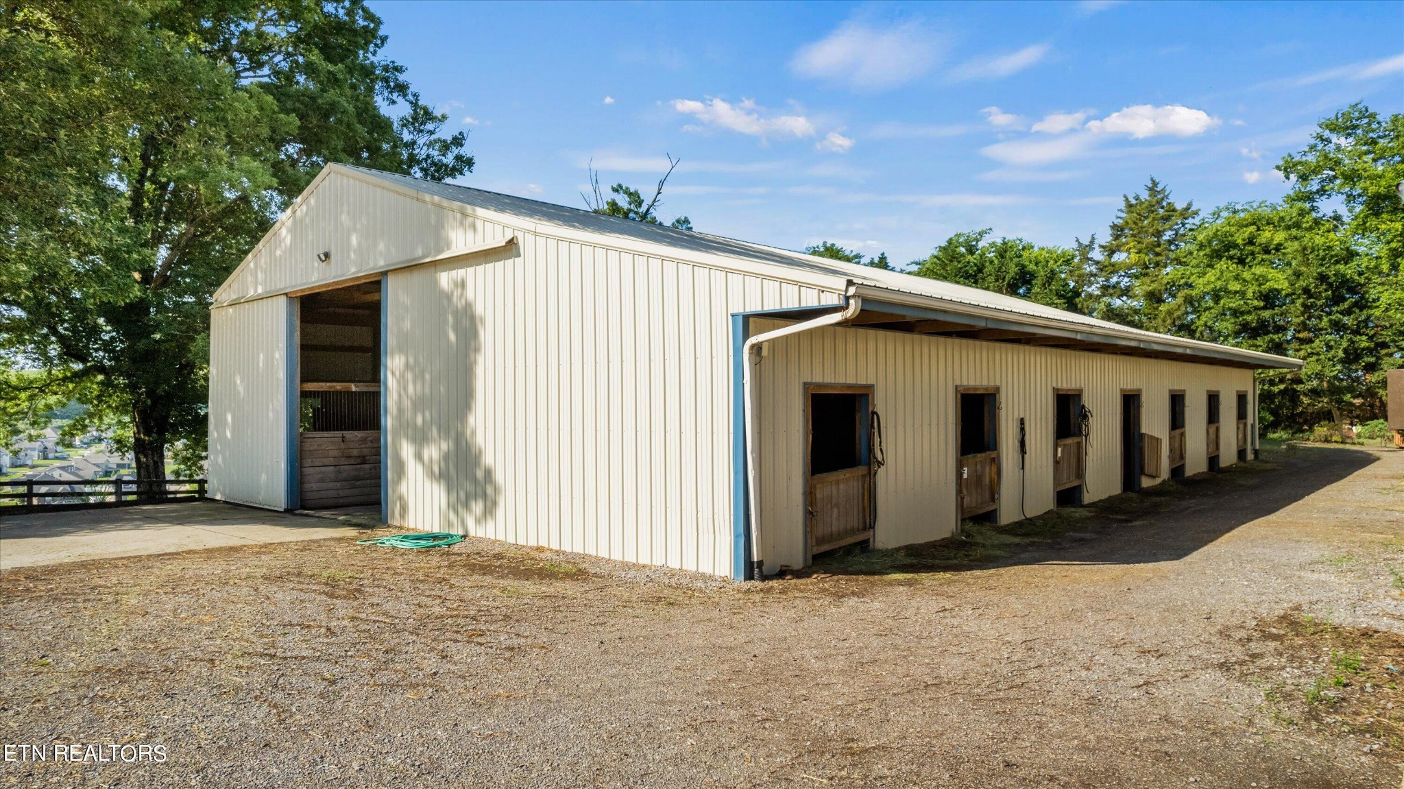 2304 W Gallaher Ferry Rd