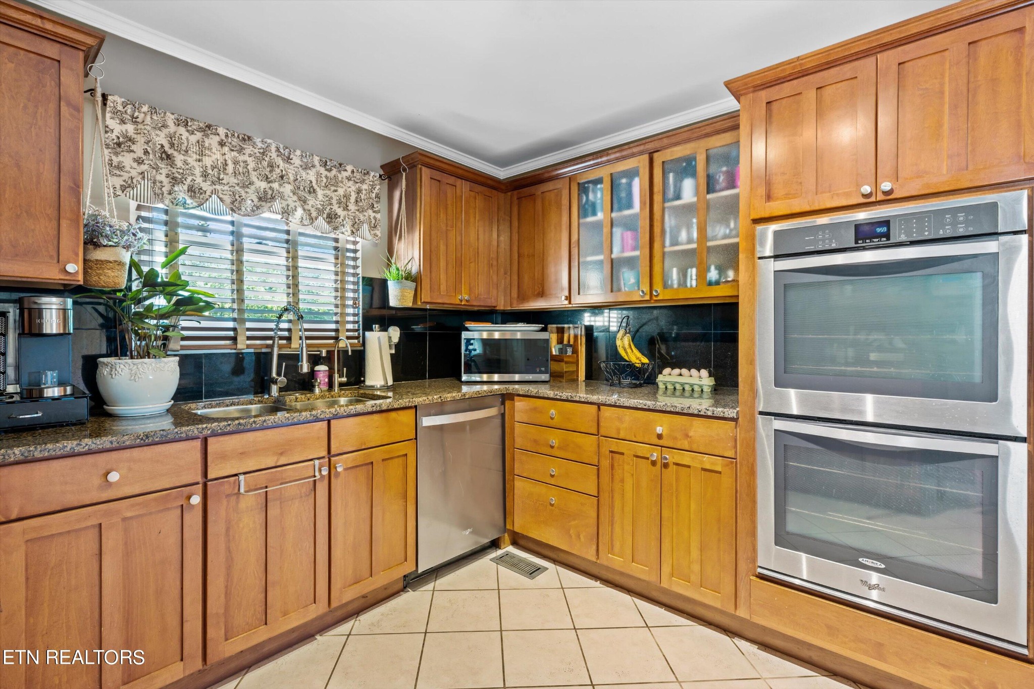 2304 W Gallaher Ferry Rd