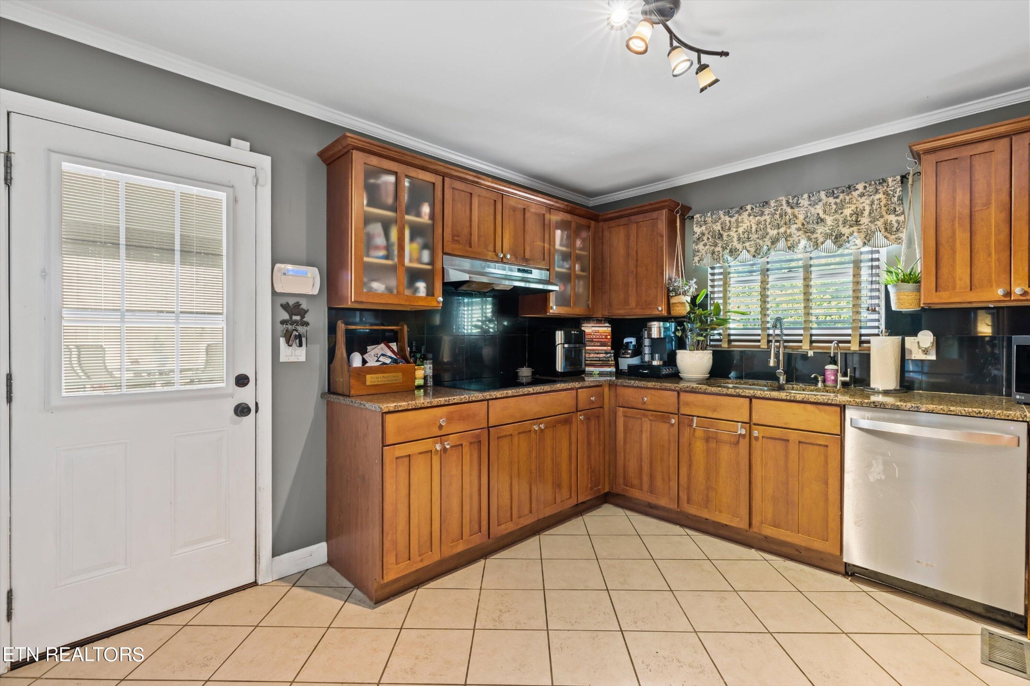 2304 W Gallaher Ferry Rd