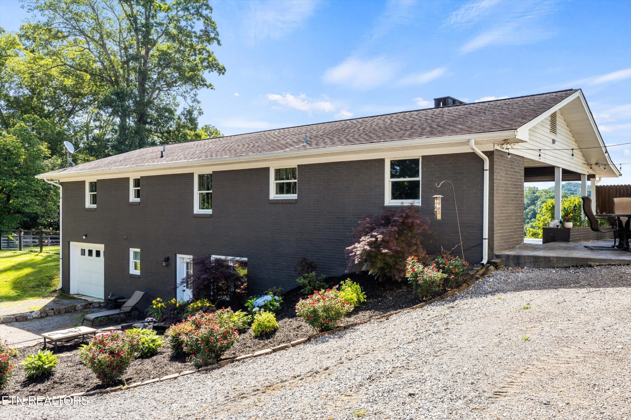 2304 W Gallaher Ferry Rd