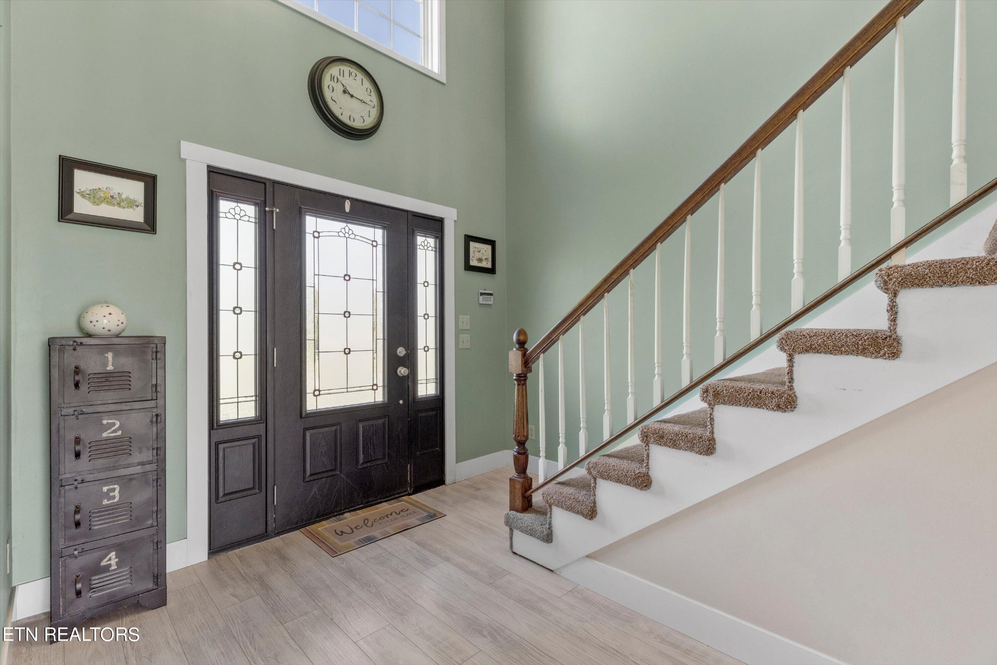 733 Greenfern Tr