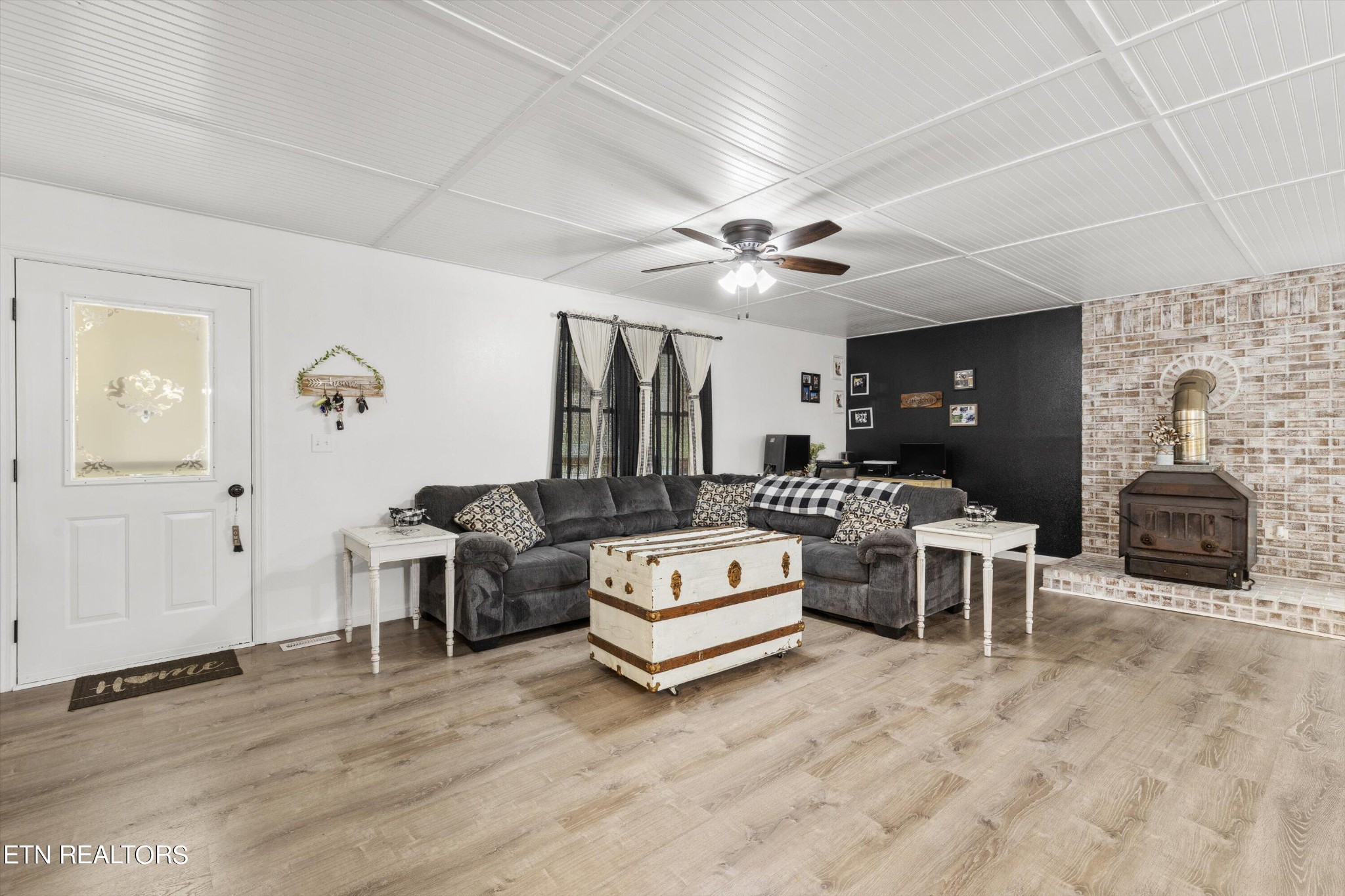 188 Old Holderford Rd