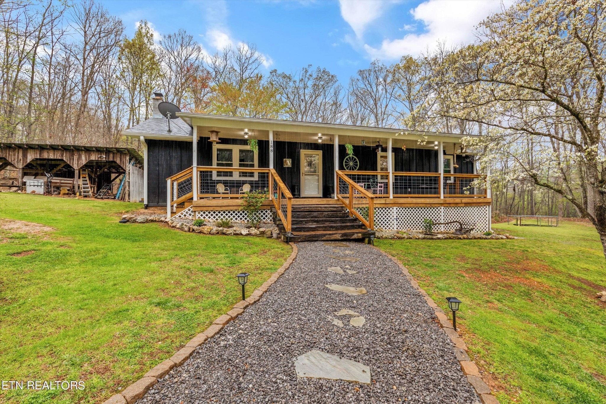 188 Old Holderford Rd