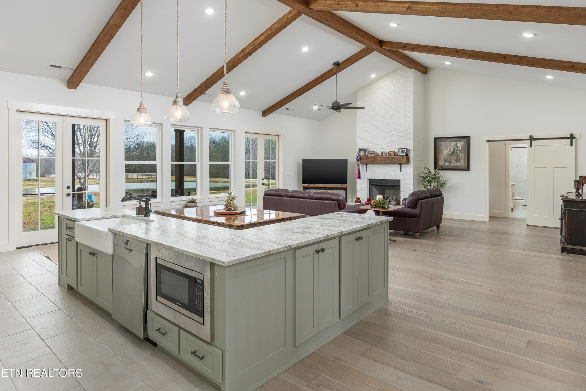2923 Mowbray Pike