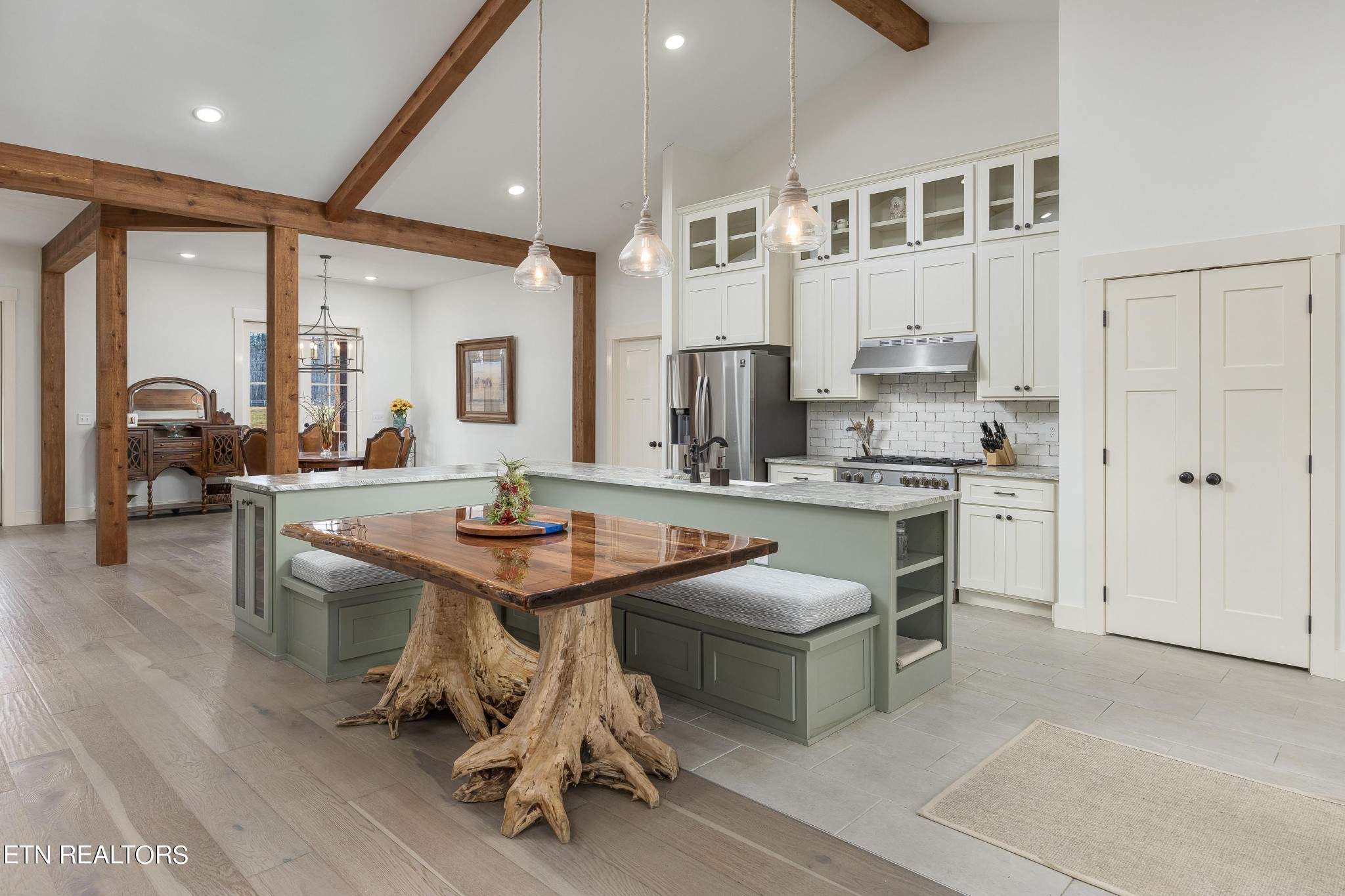 2923 Mowbray Pike