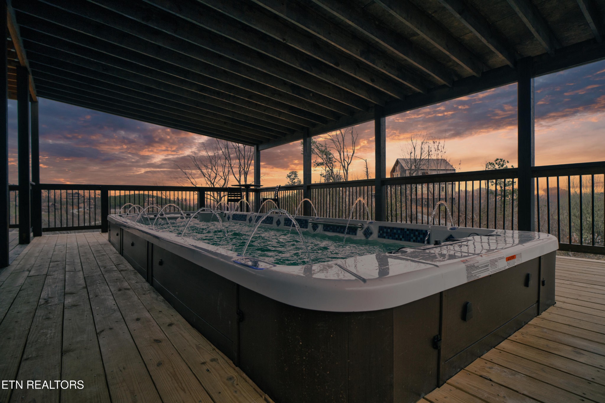 633 Pinecrest Drive