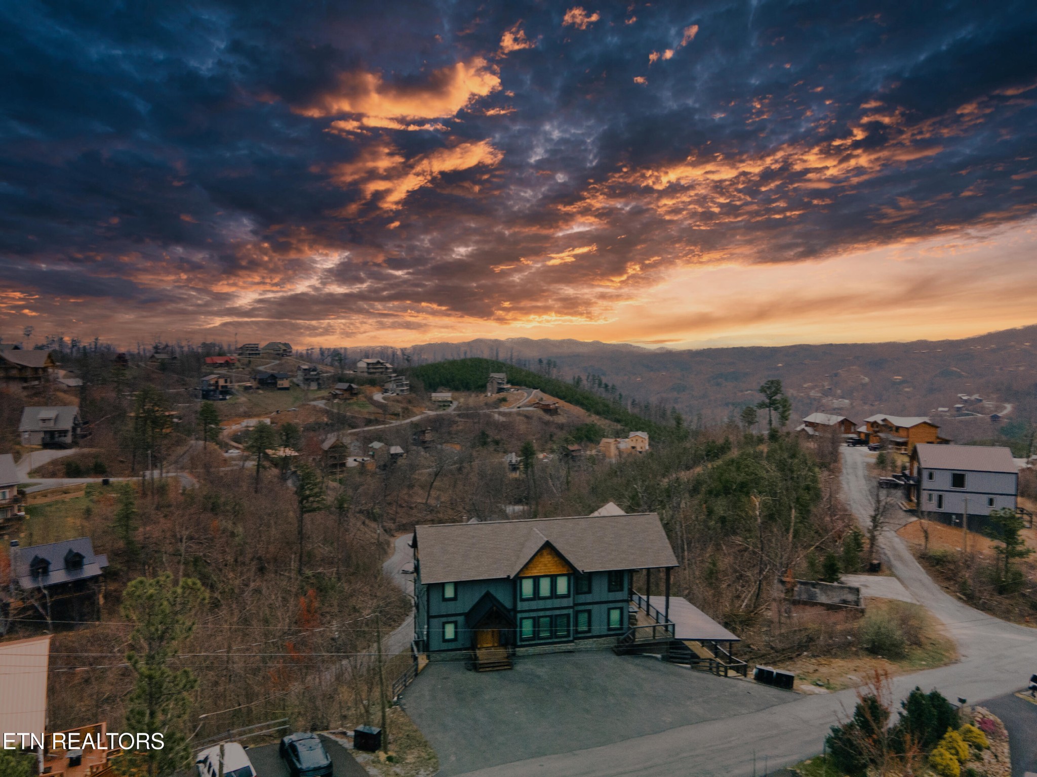 633 Pinecrest Drive