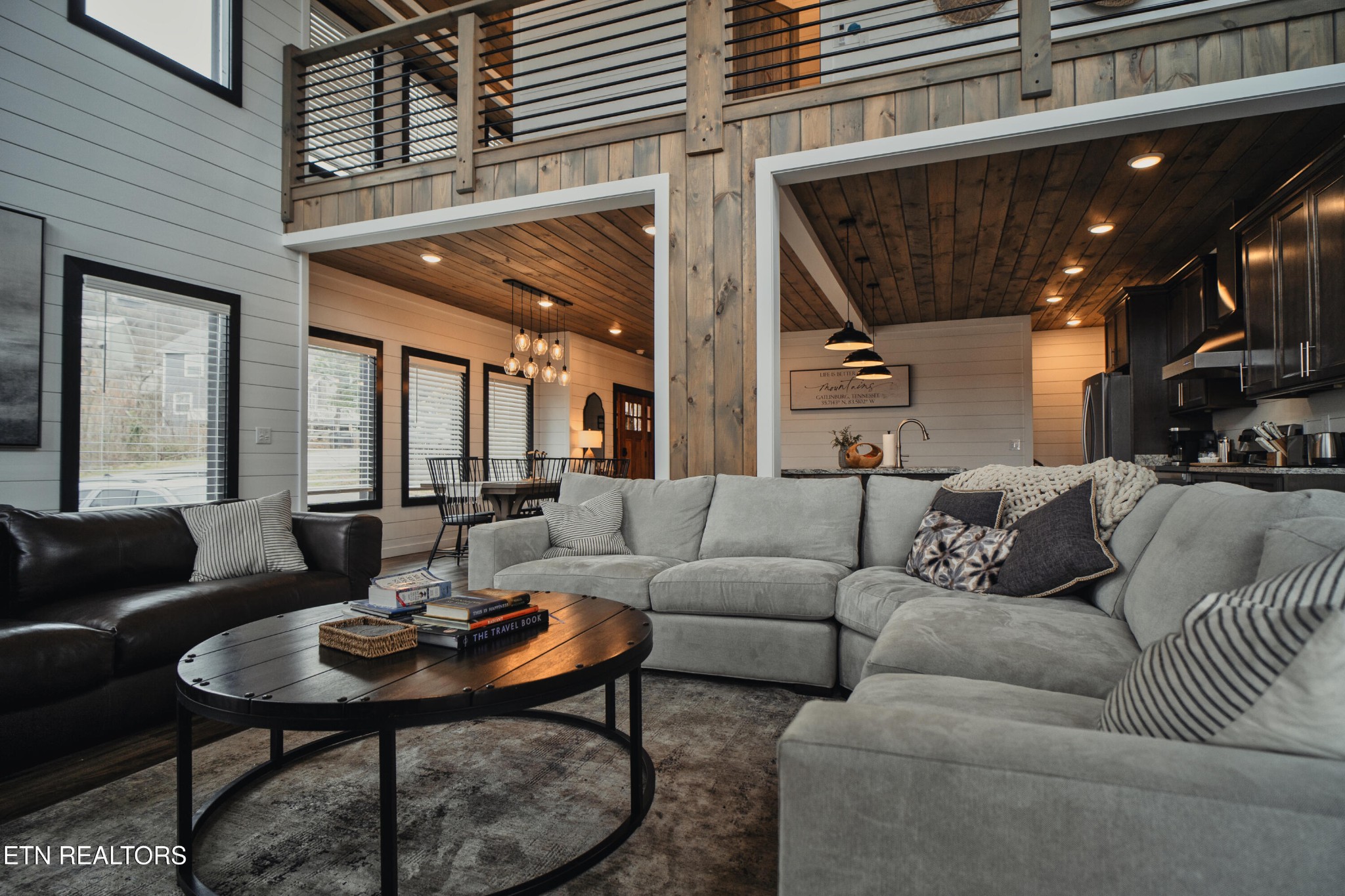 633 Pinecrest Drive