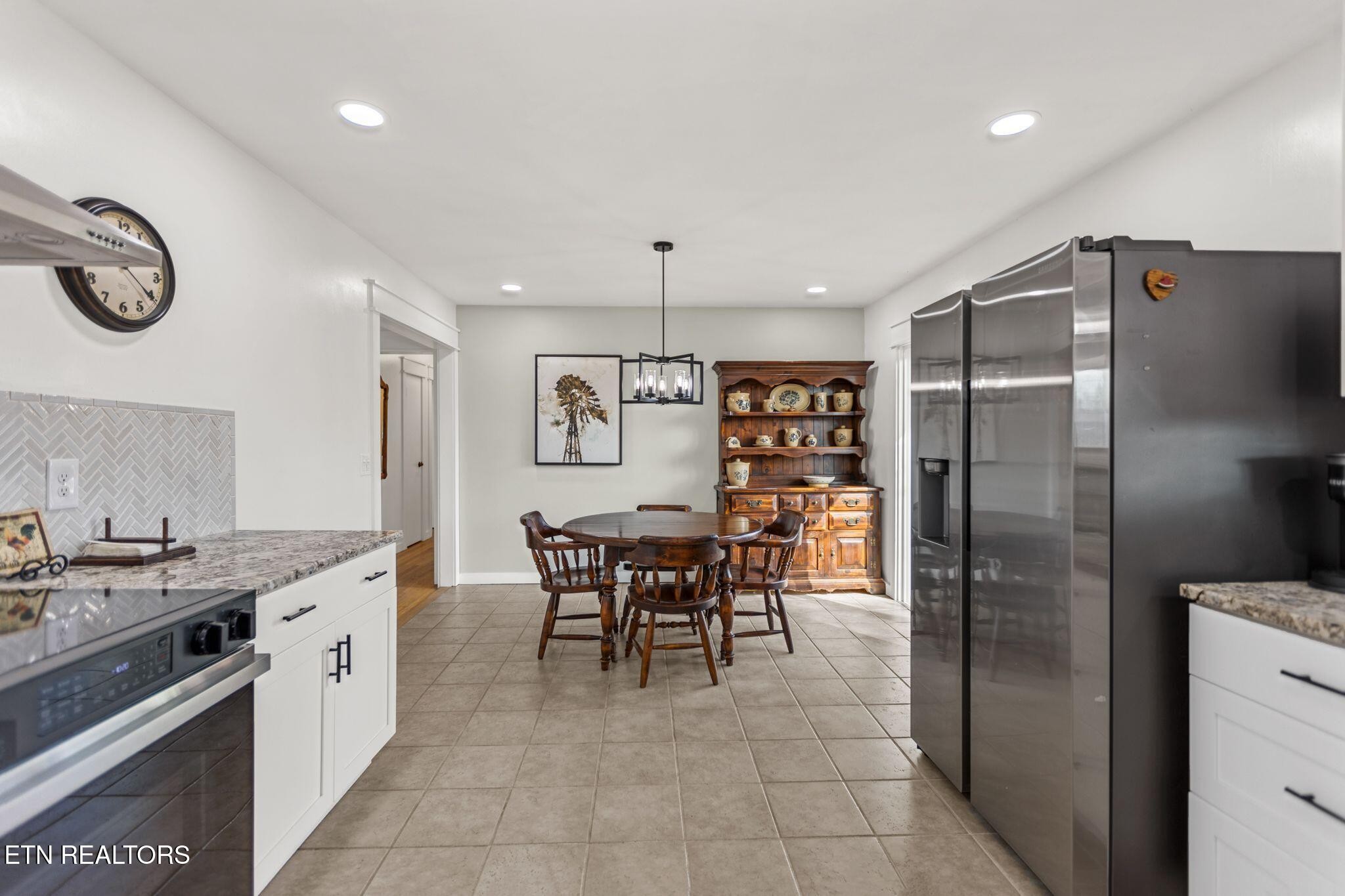 786 Swan Pond Circle Rd