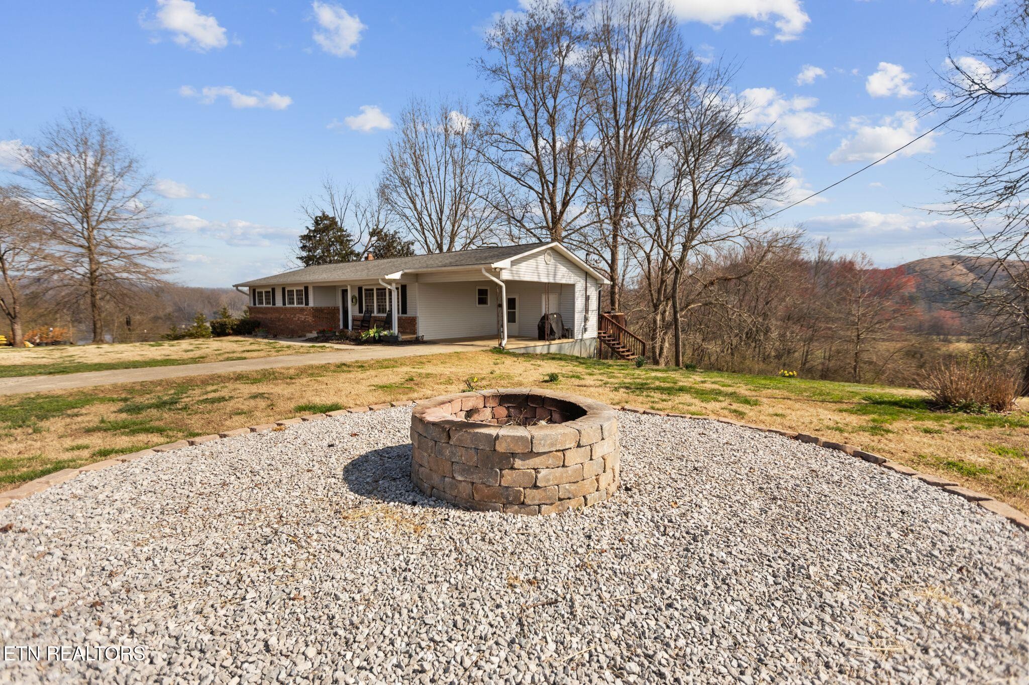 786 Swan Pond Circle Rd
