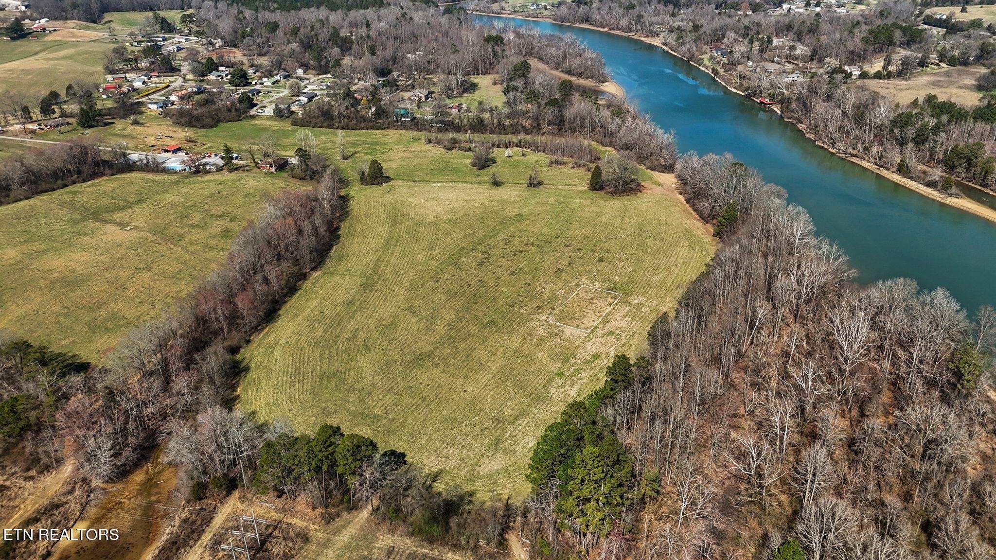 786 Swan Pond Circle Rd