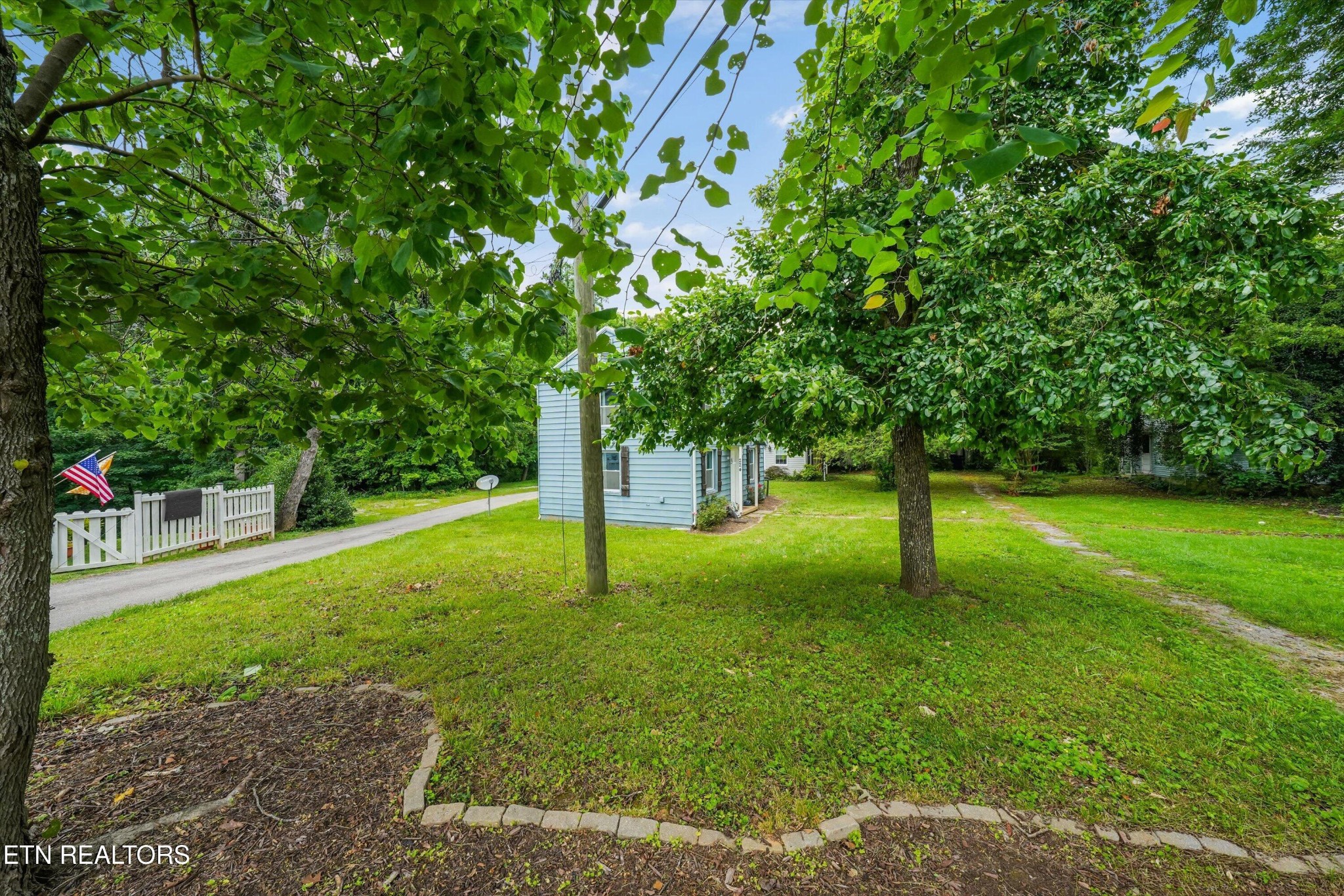 224 Oak Rd