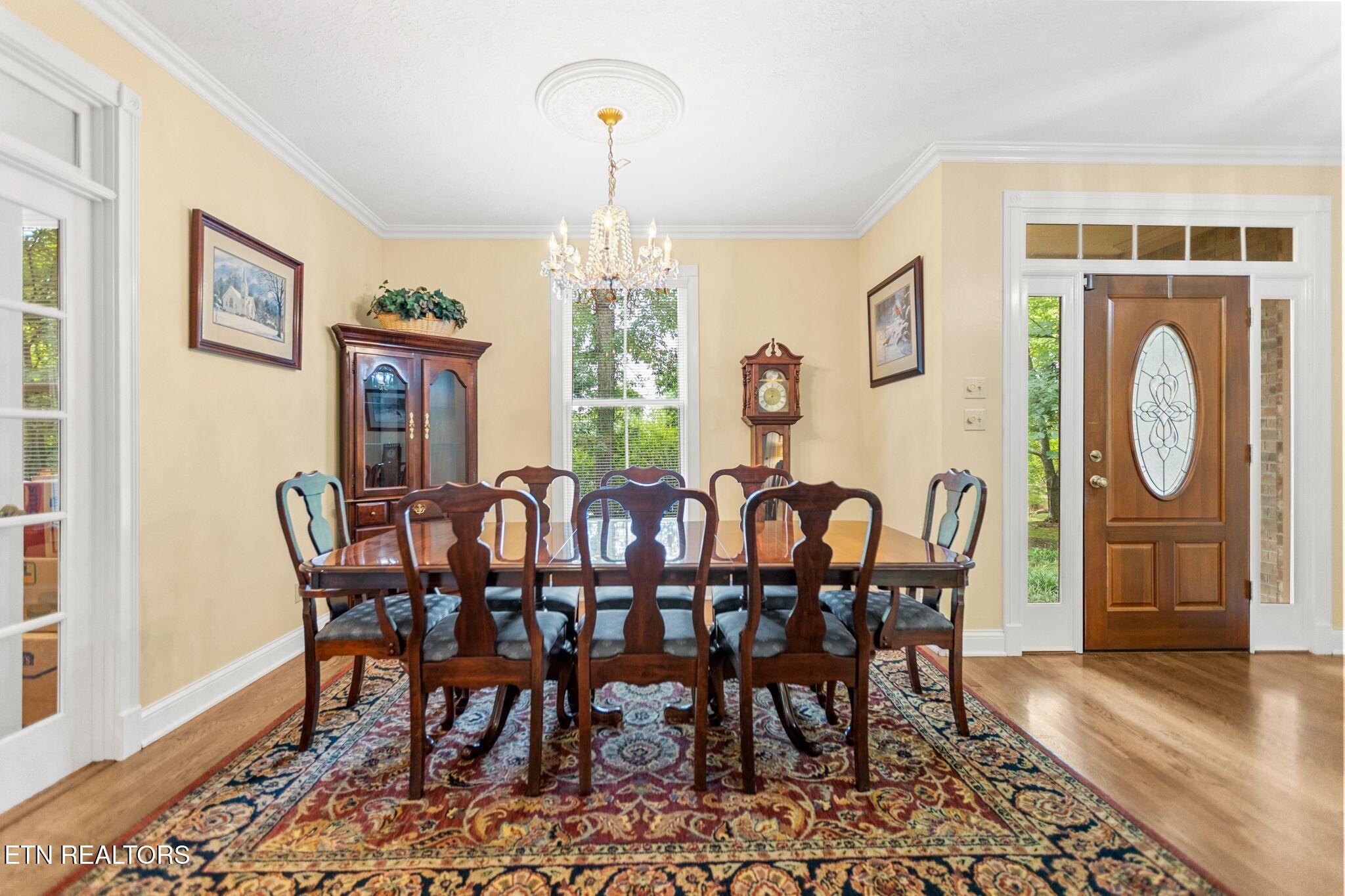 5227 Beverly Oaks Drive
