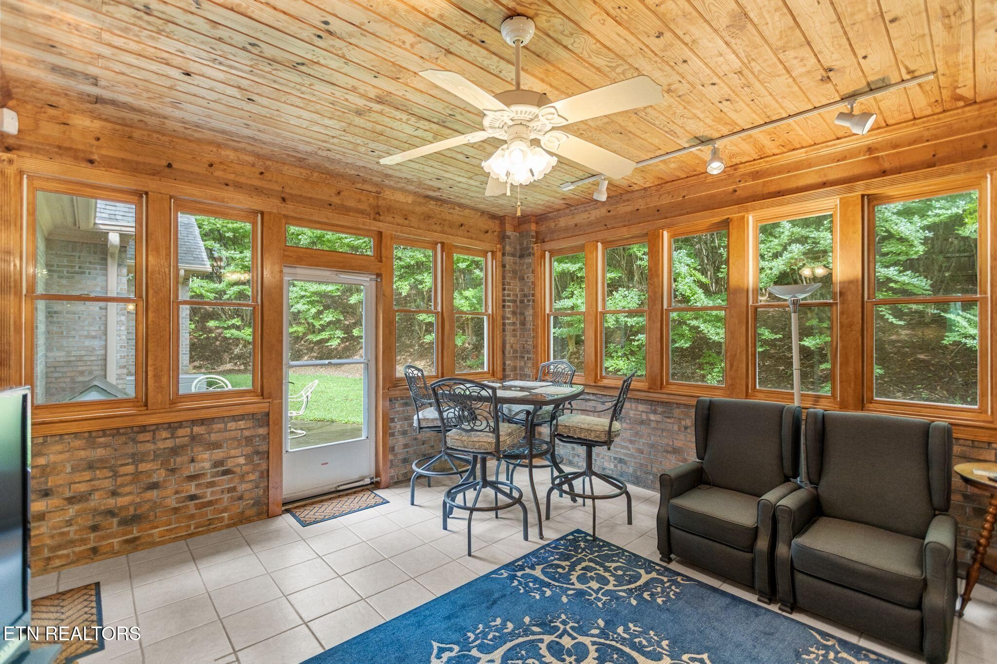5227 Beverly Oaks Drive