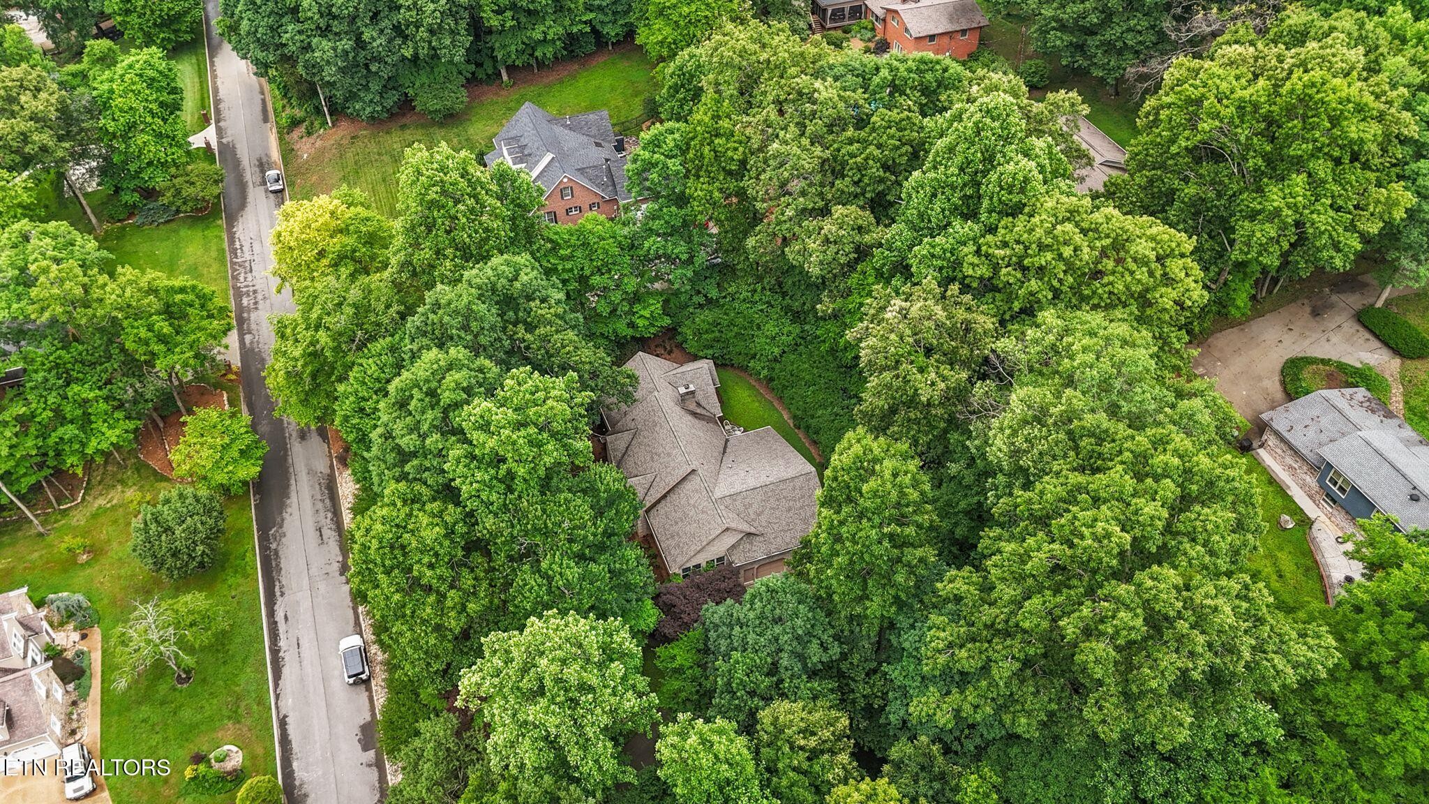 5227 Beverly Oaks Drive