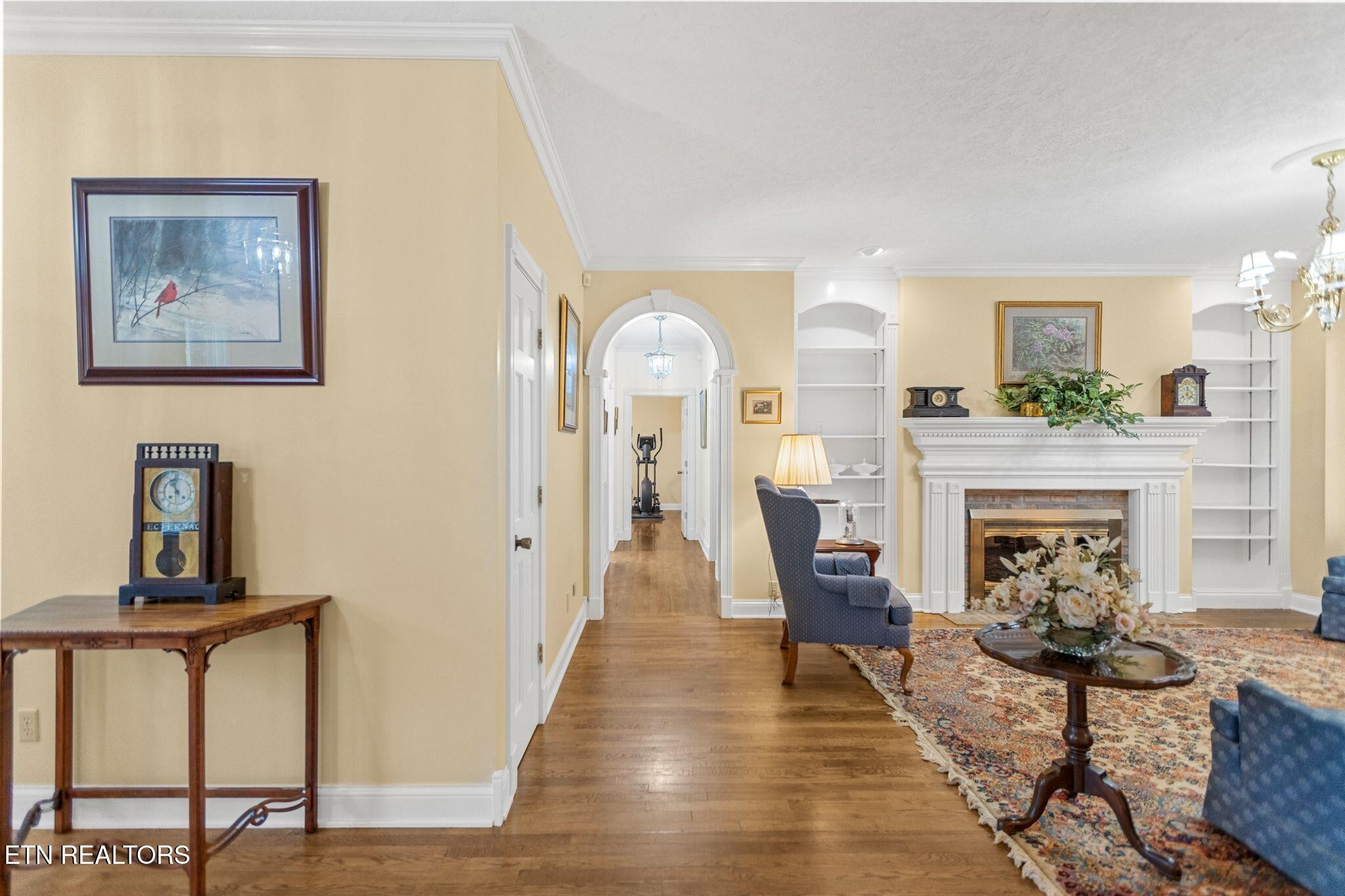 5227 Beverly Oaks Drive