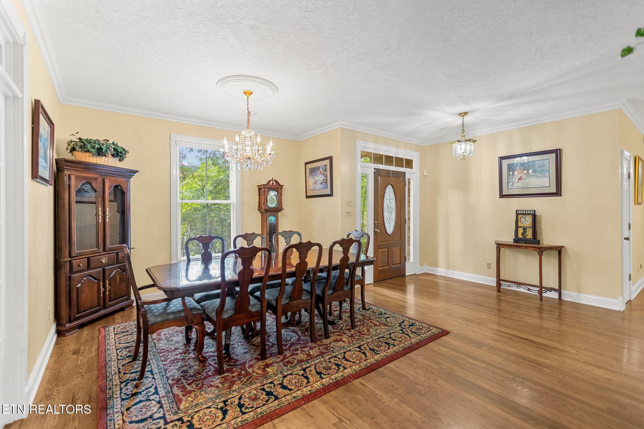 5227 Beverly Oaks Drive