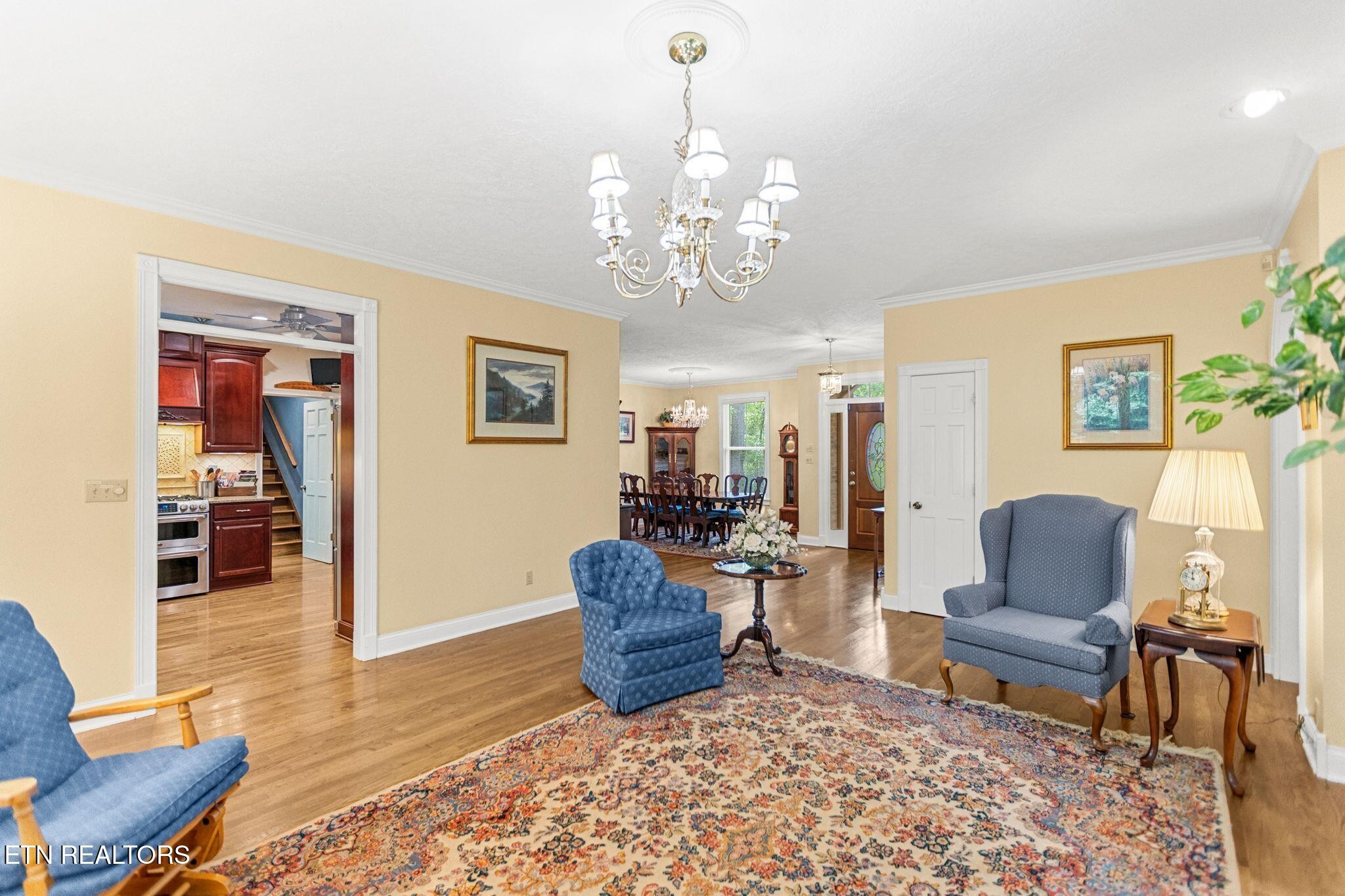 5227 Beverly Oaks Drive