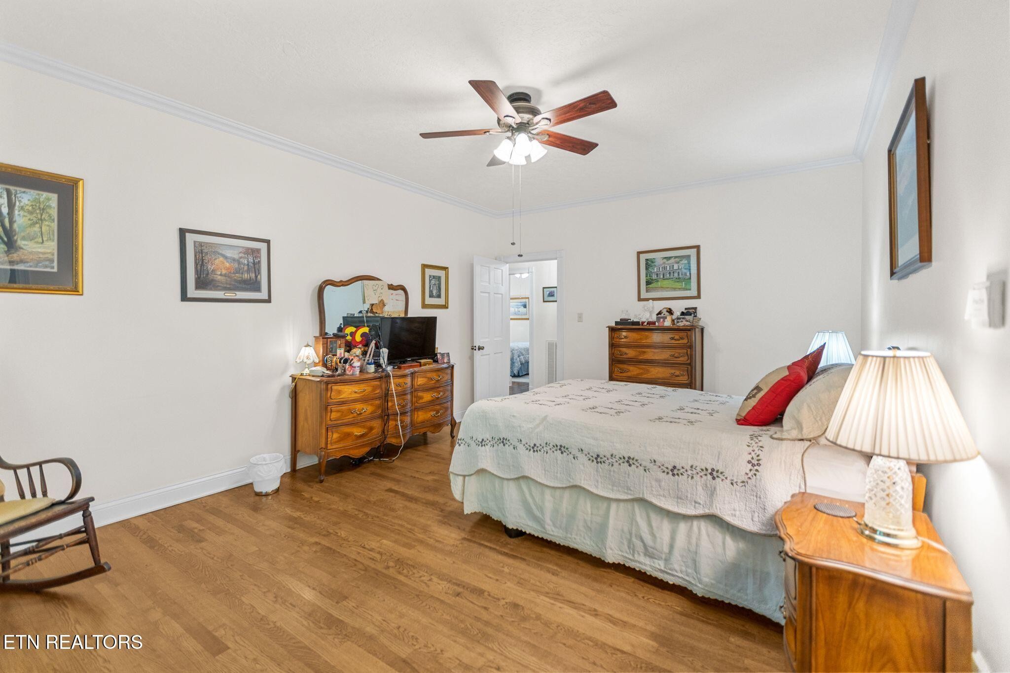 5227 Beverly Oaks Drive