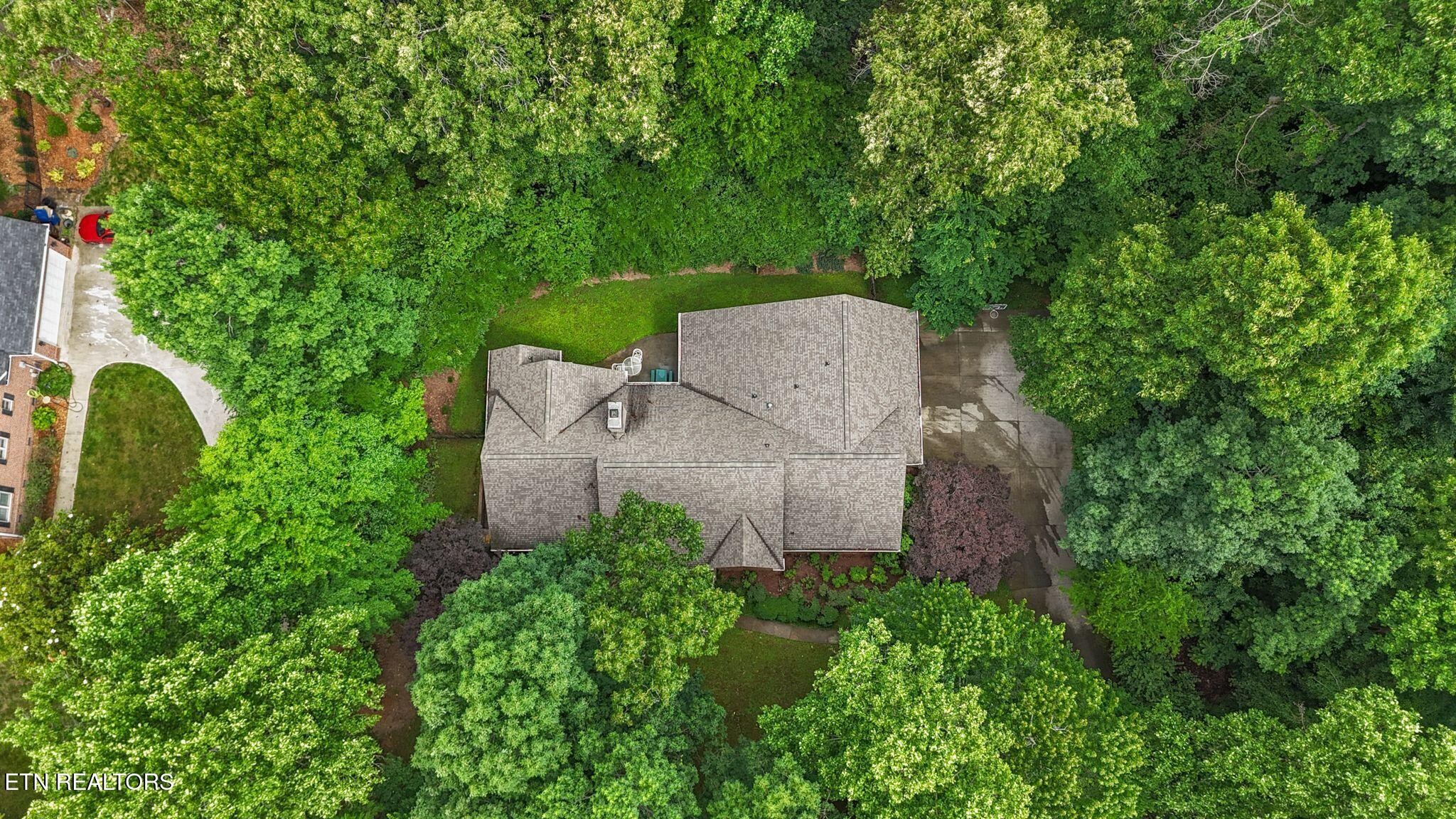 5227 Beverly Oaks Drive