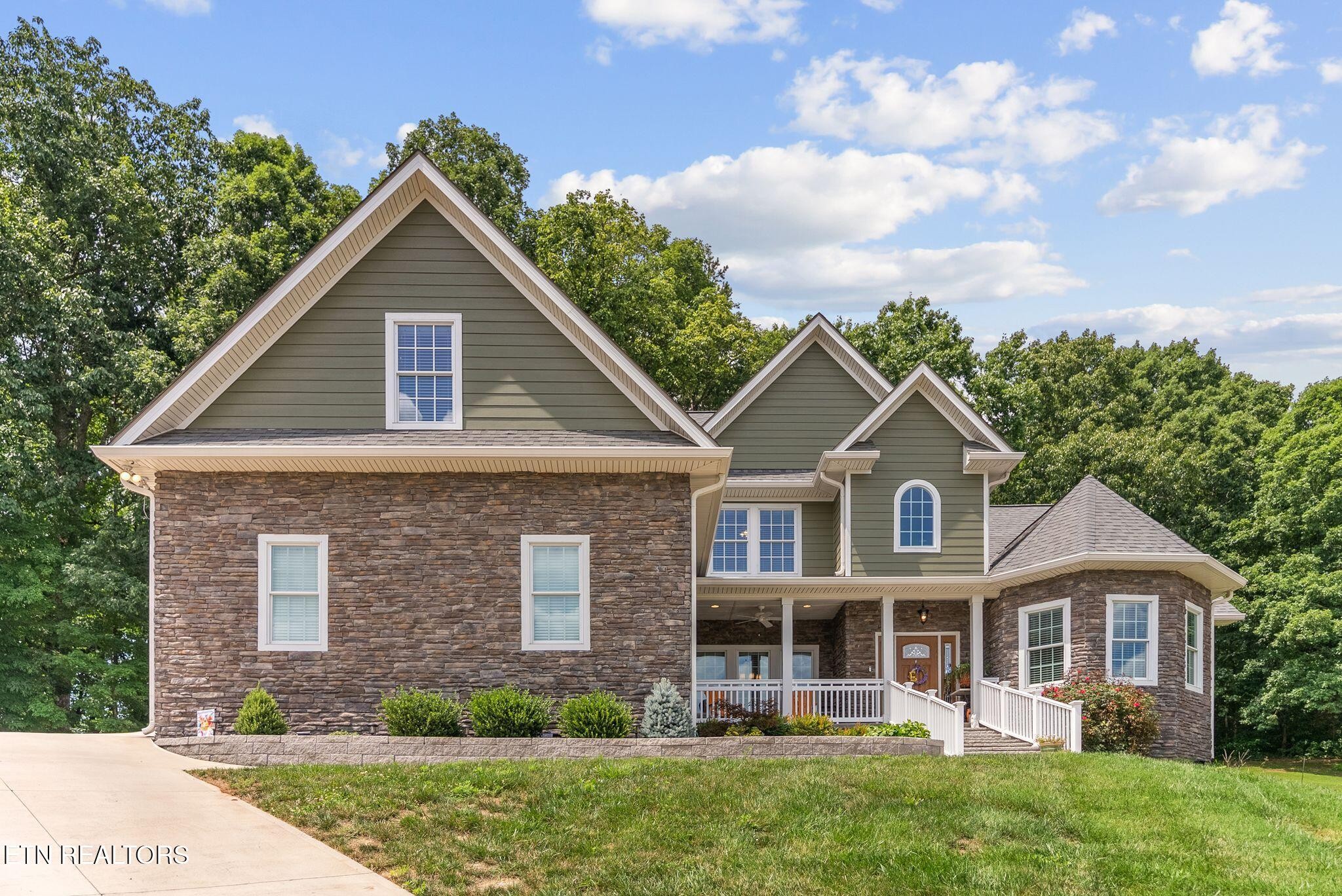3045 Port Royal Lane