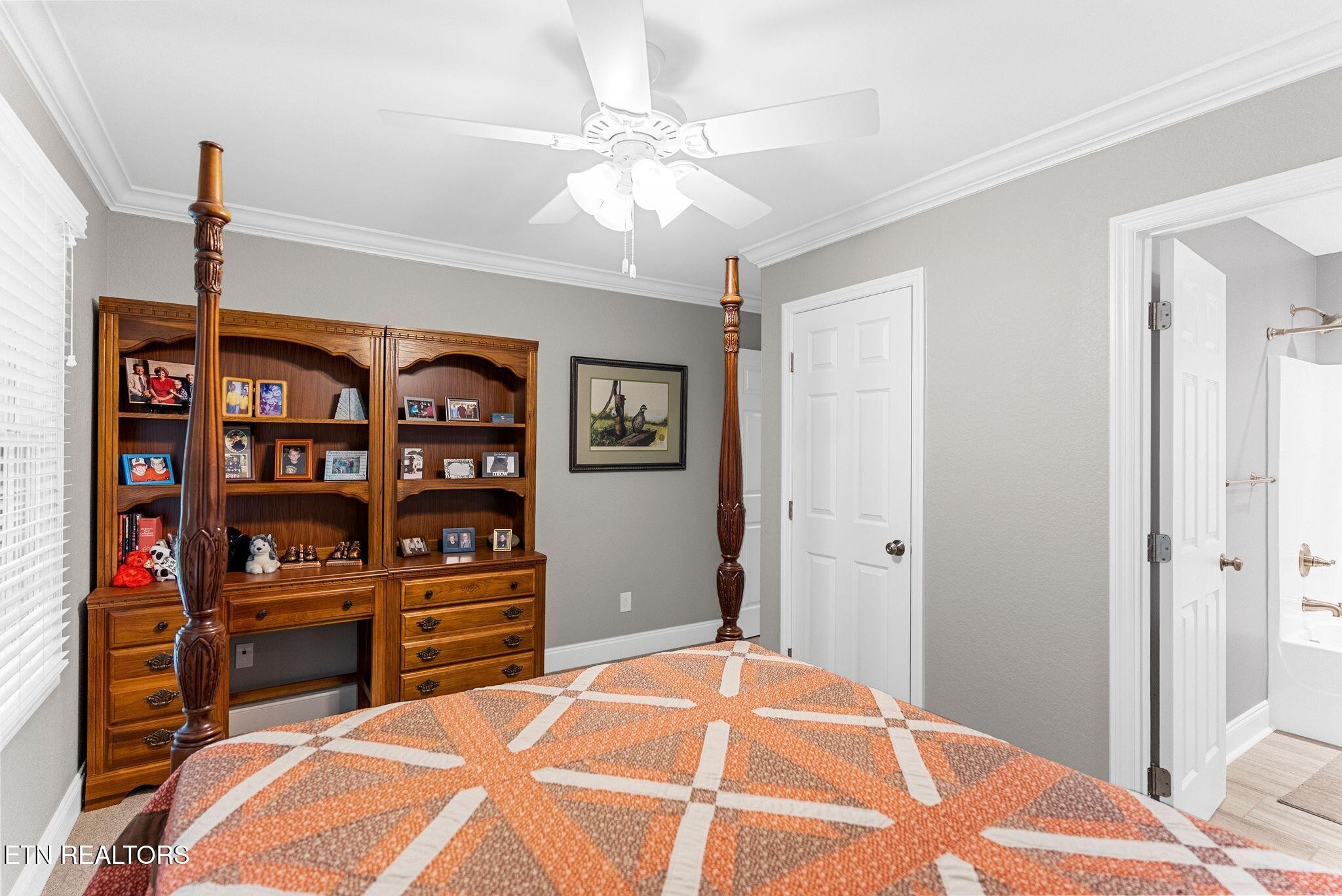 3045 Port Royal Lane