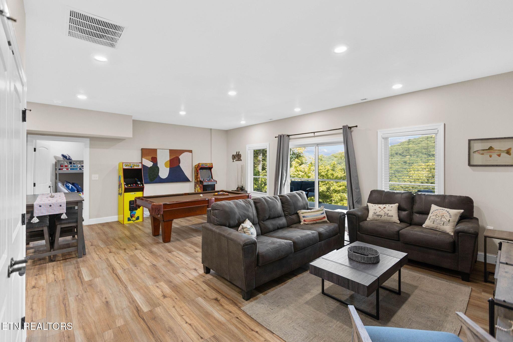 552 Fox Ridge Lane