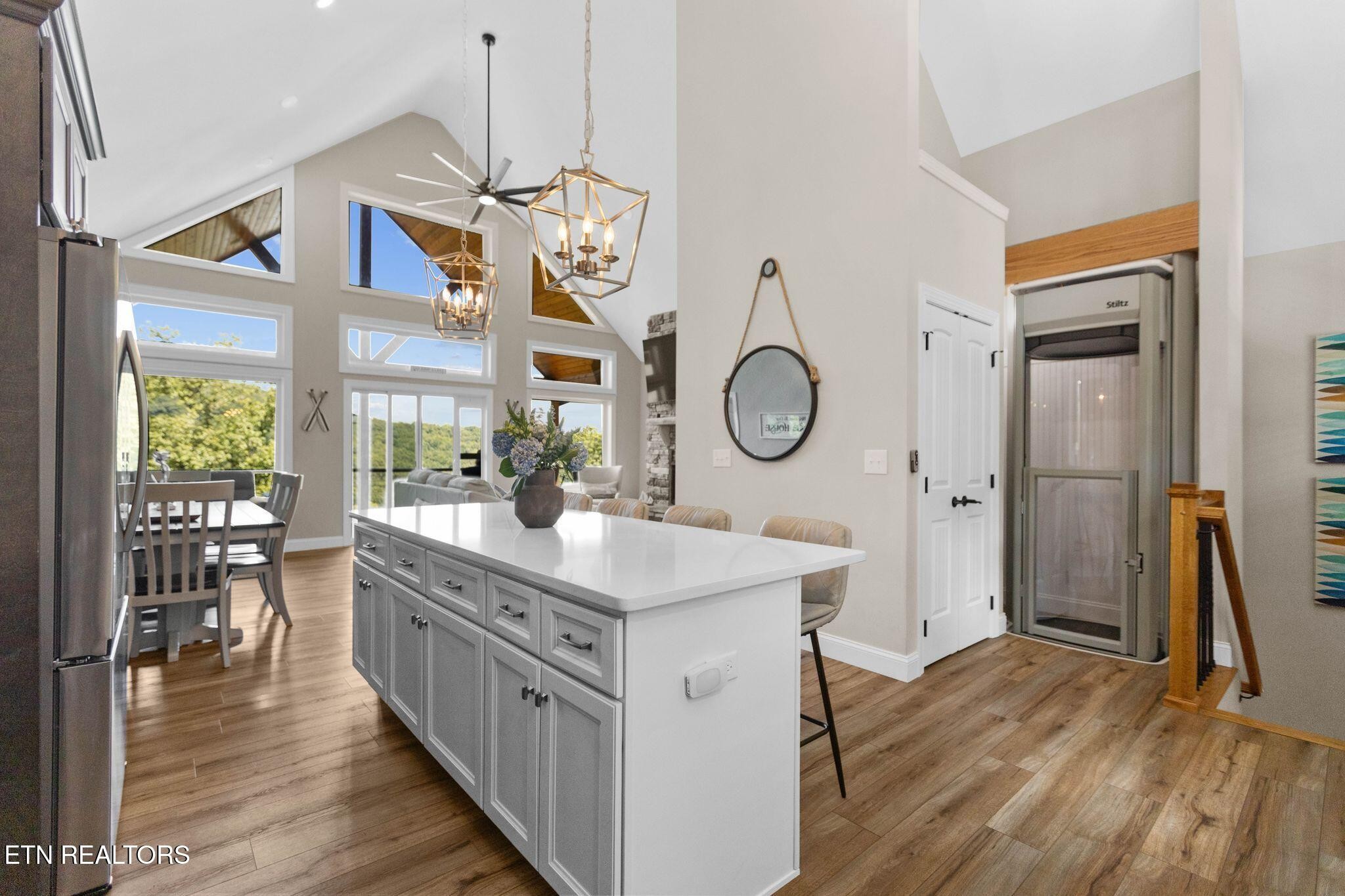 552 Fox Ridge Lane