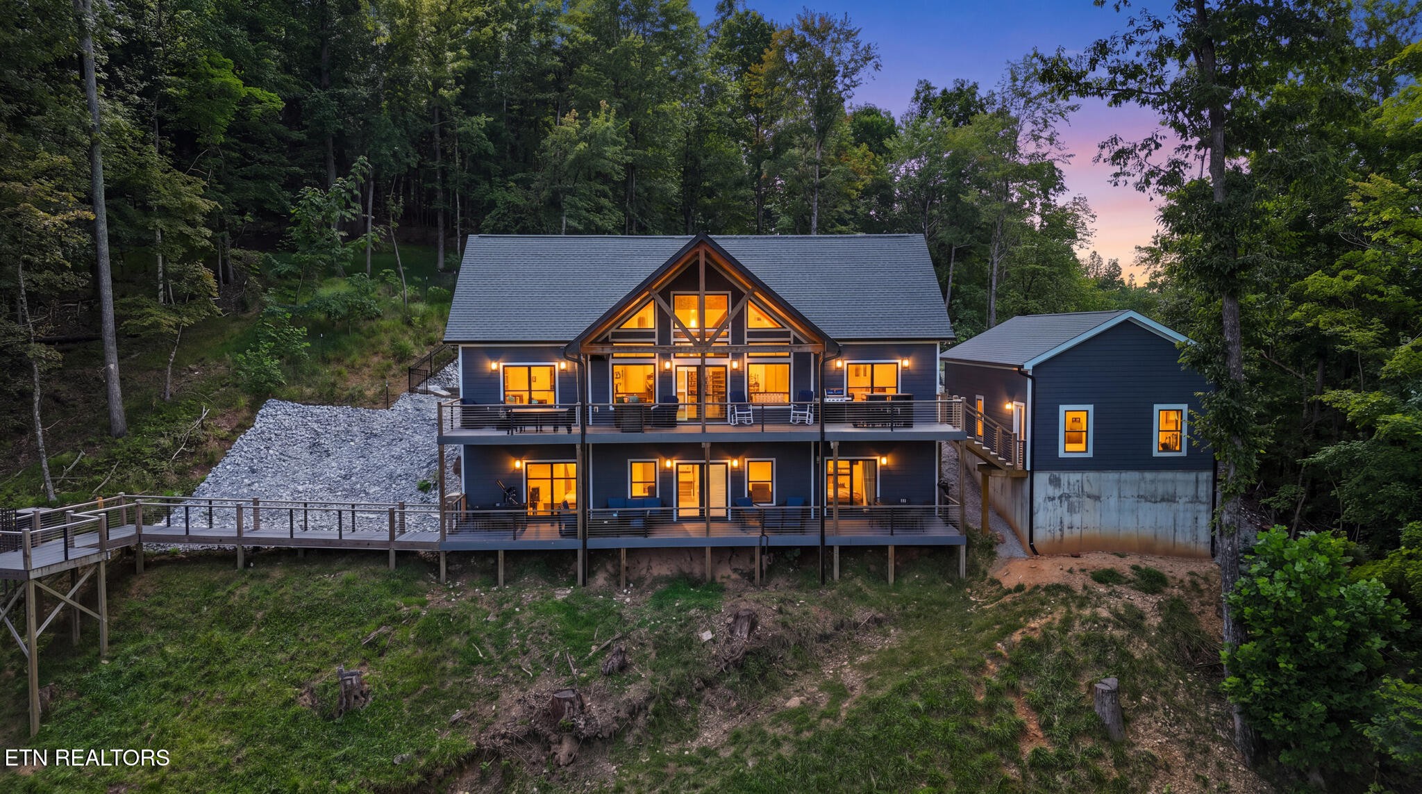552 Fox Ridge Lane