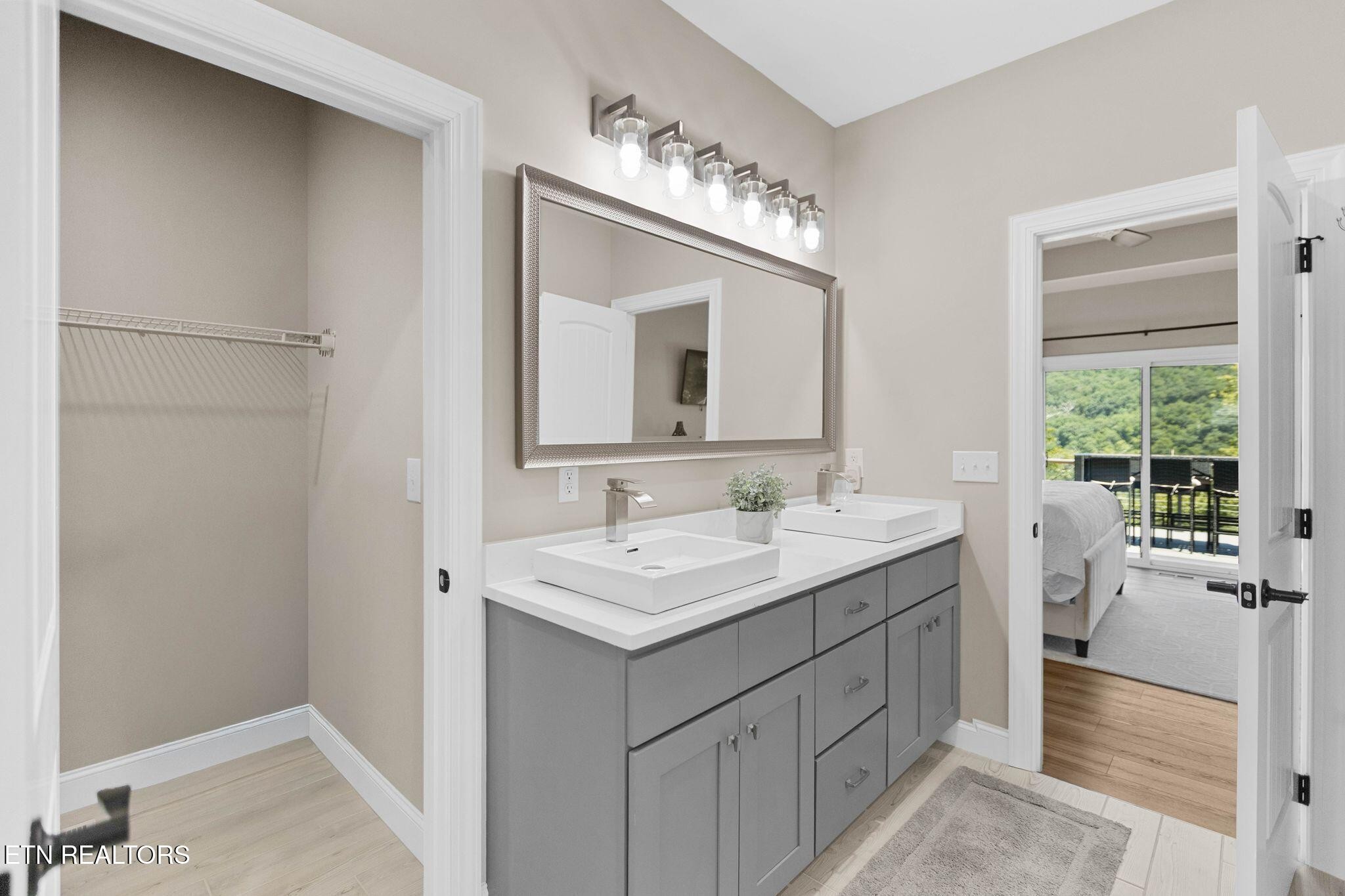 552 Fox Ridge Lane