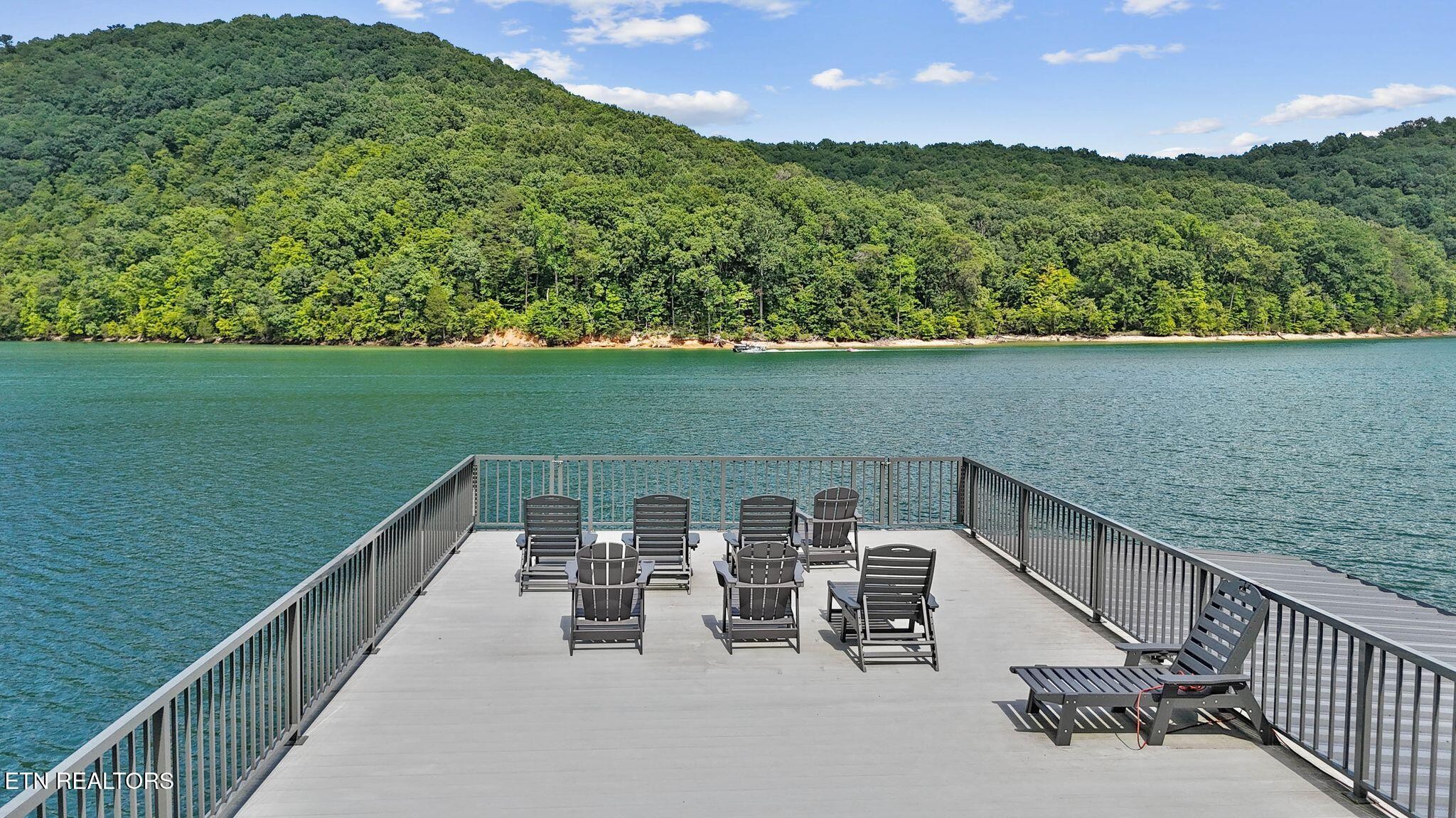 552 Fox Ridge Lane